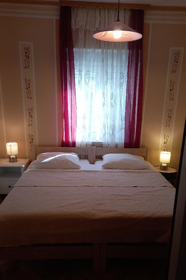 Trosobni apartman s balkonom Vir  A-c