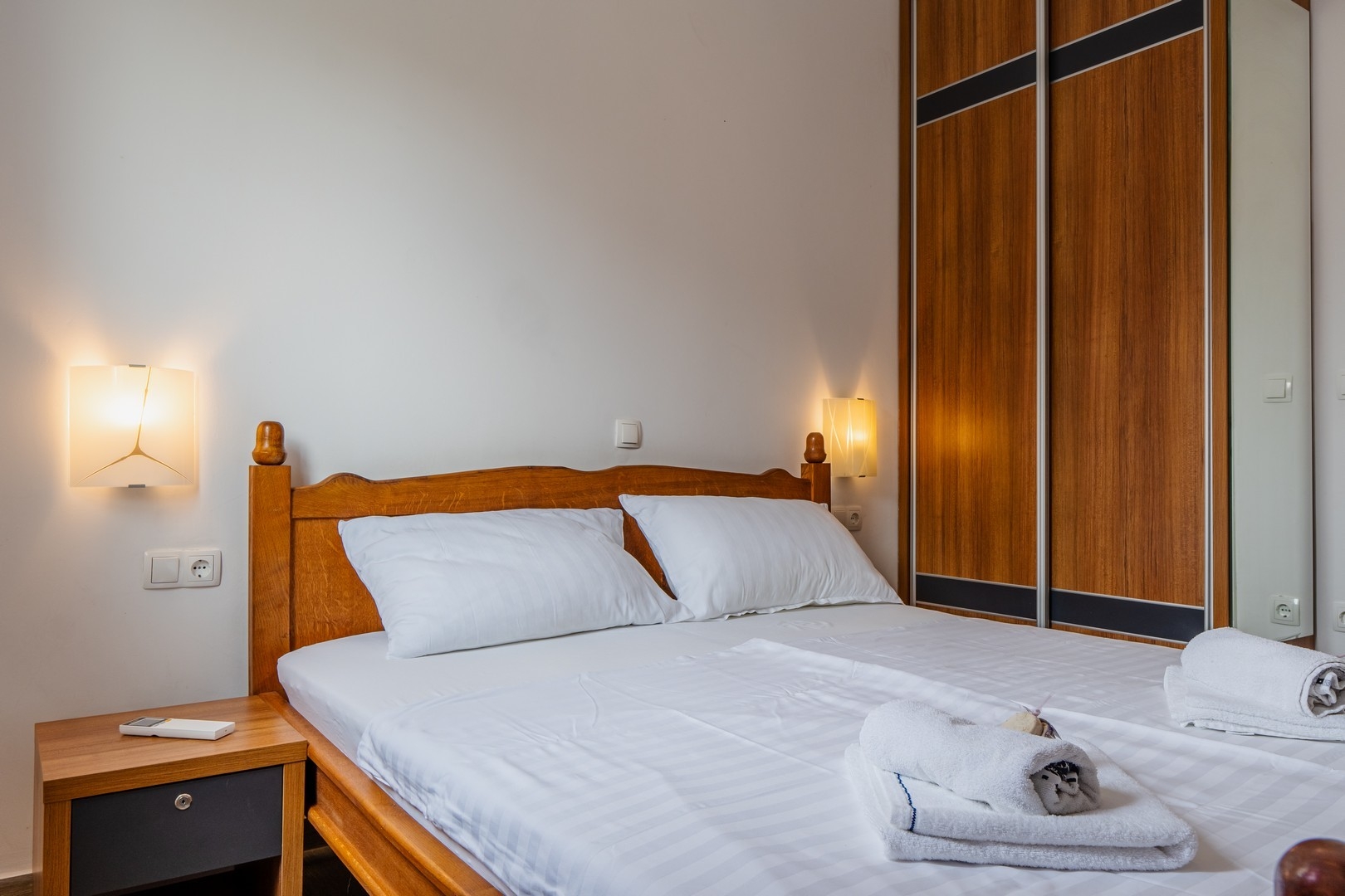 Comfortable and spacious house with terrace Vir  K