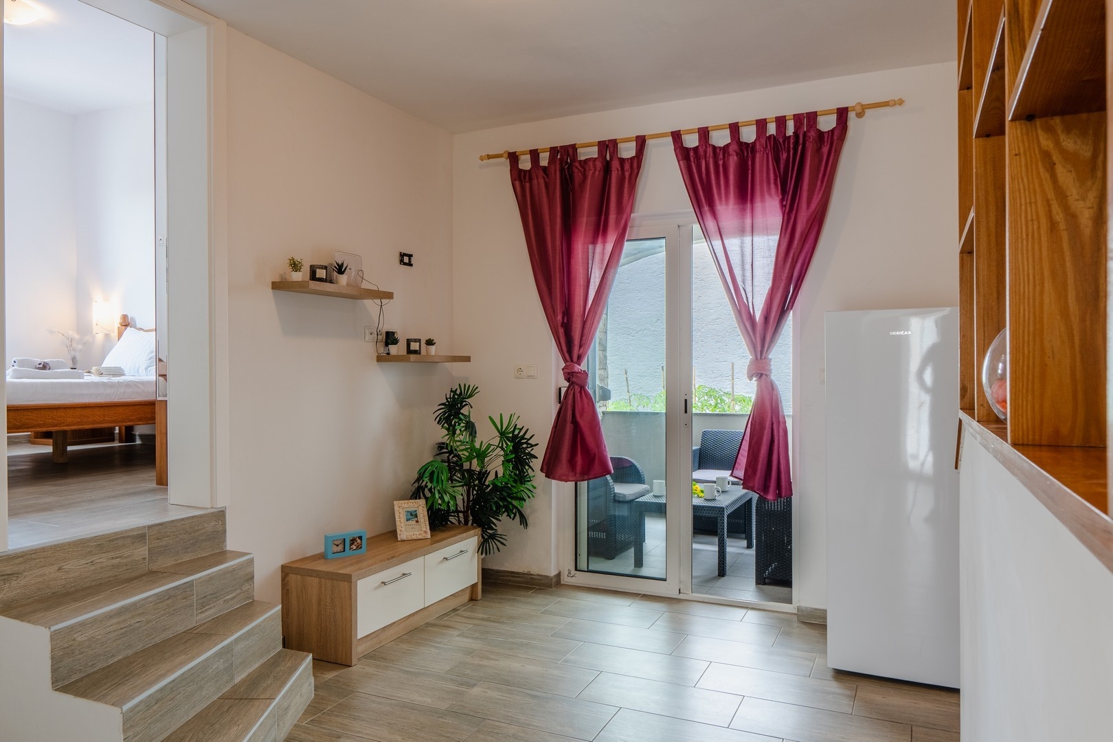 Comfortable and spacious house with terrace Vir  K