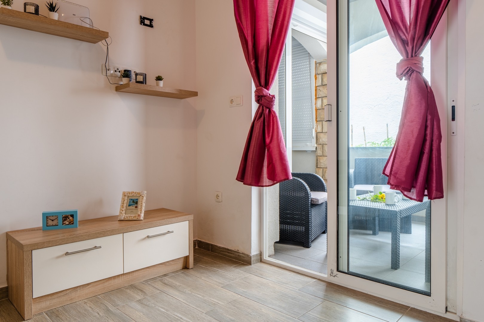 Comfortable and spacious house with terrace Vir  K