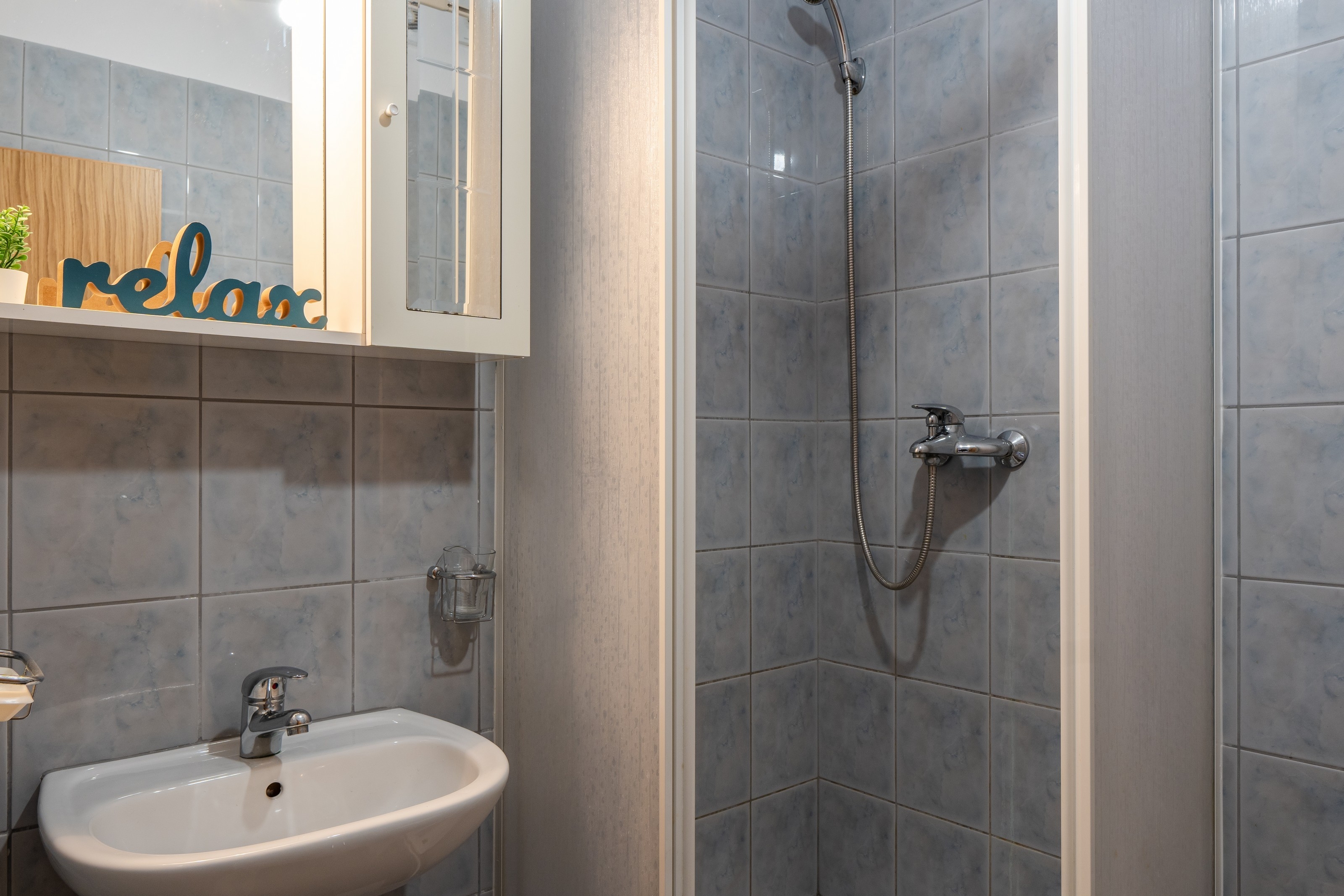 One bedroom apartment with terrace Vir  A-b