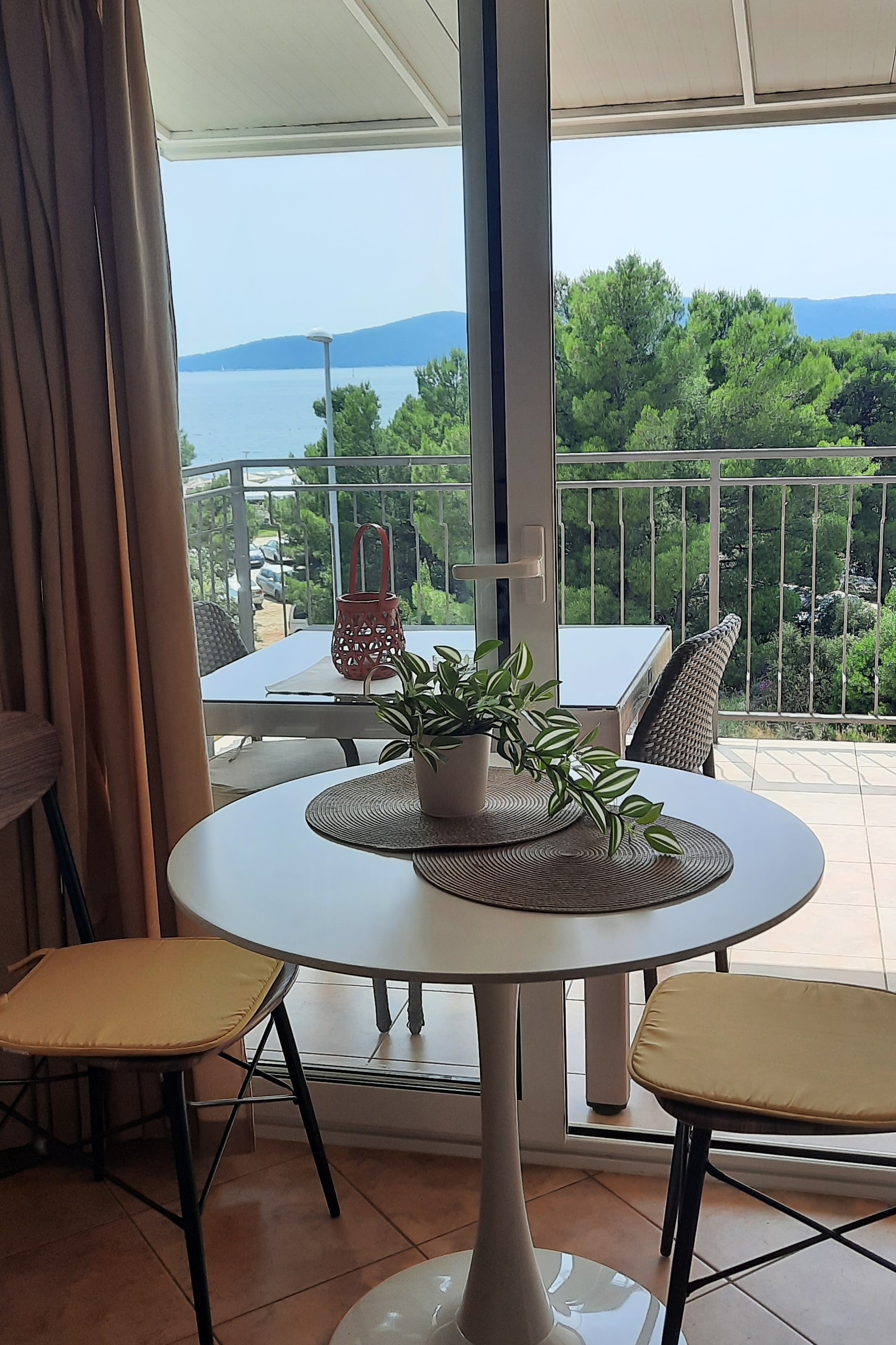 Studio flat with balcony and sea view Brodarica, Šibenik  AS-a
