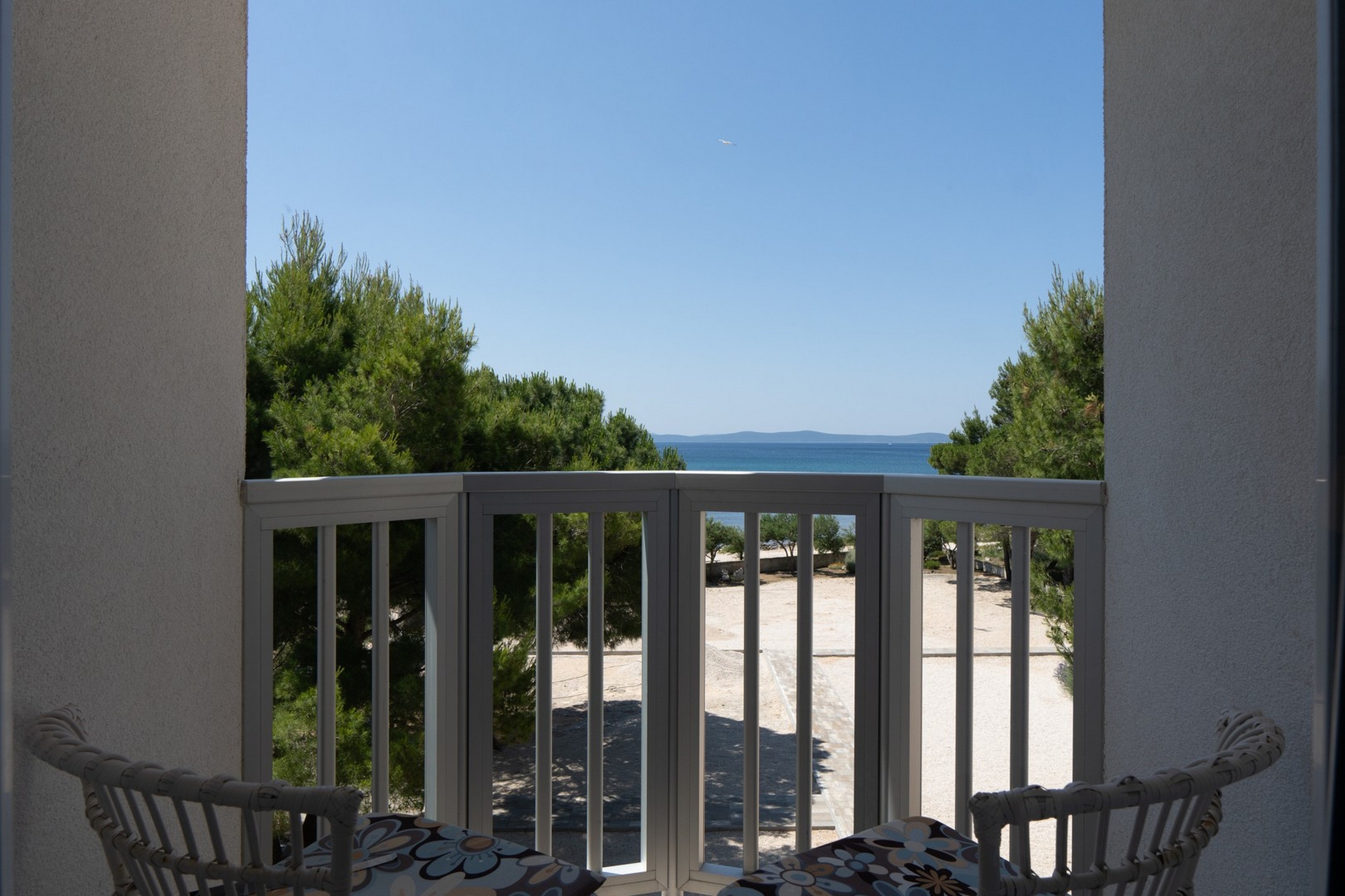 Two bedroom apartment with balcony and sea view Vir - Kozjak, Vir  A-a