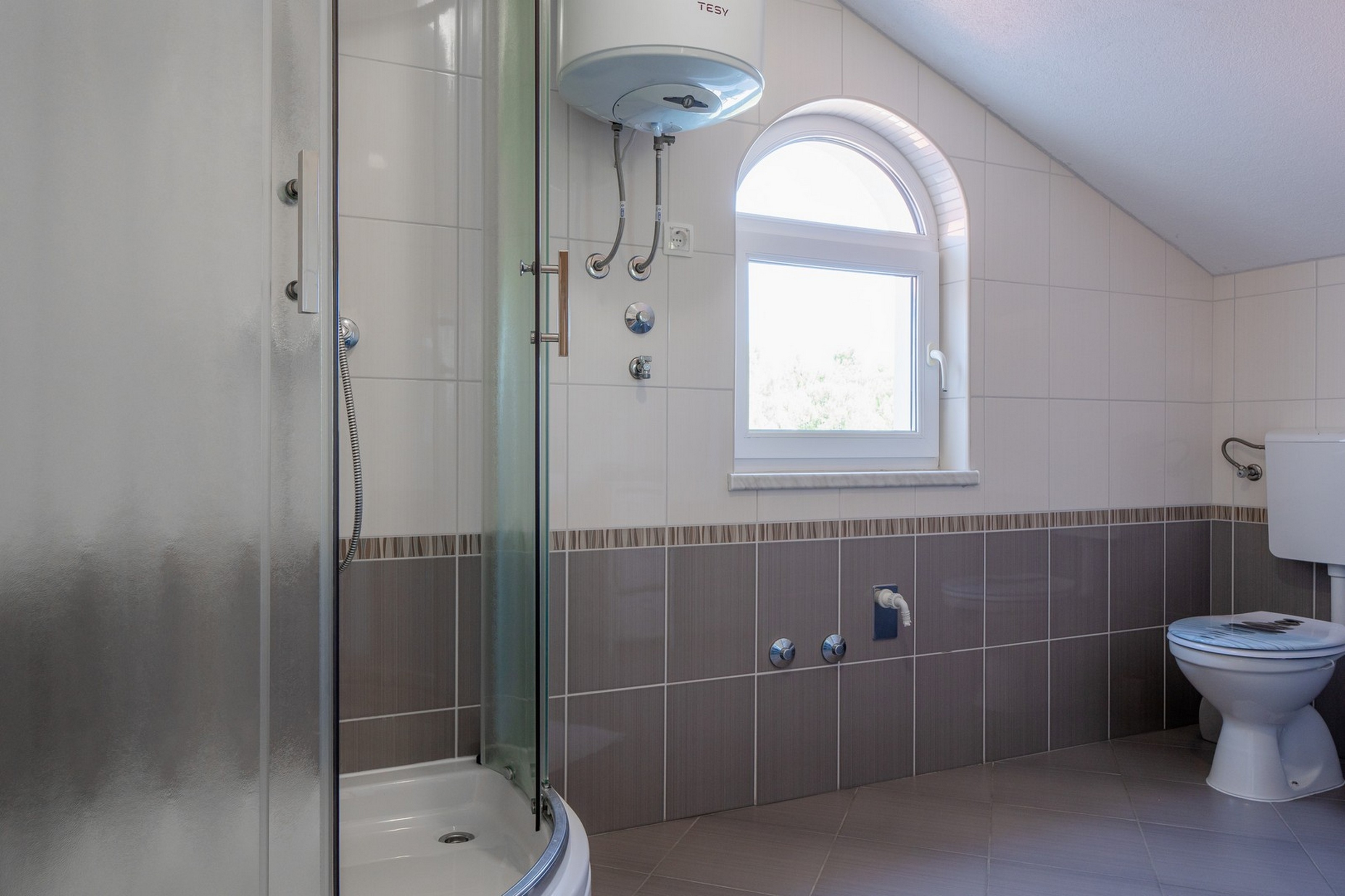 Two bedroom apartment with balcony and sea view Vir - Kozjak, Vir  A-a