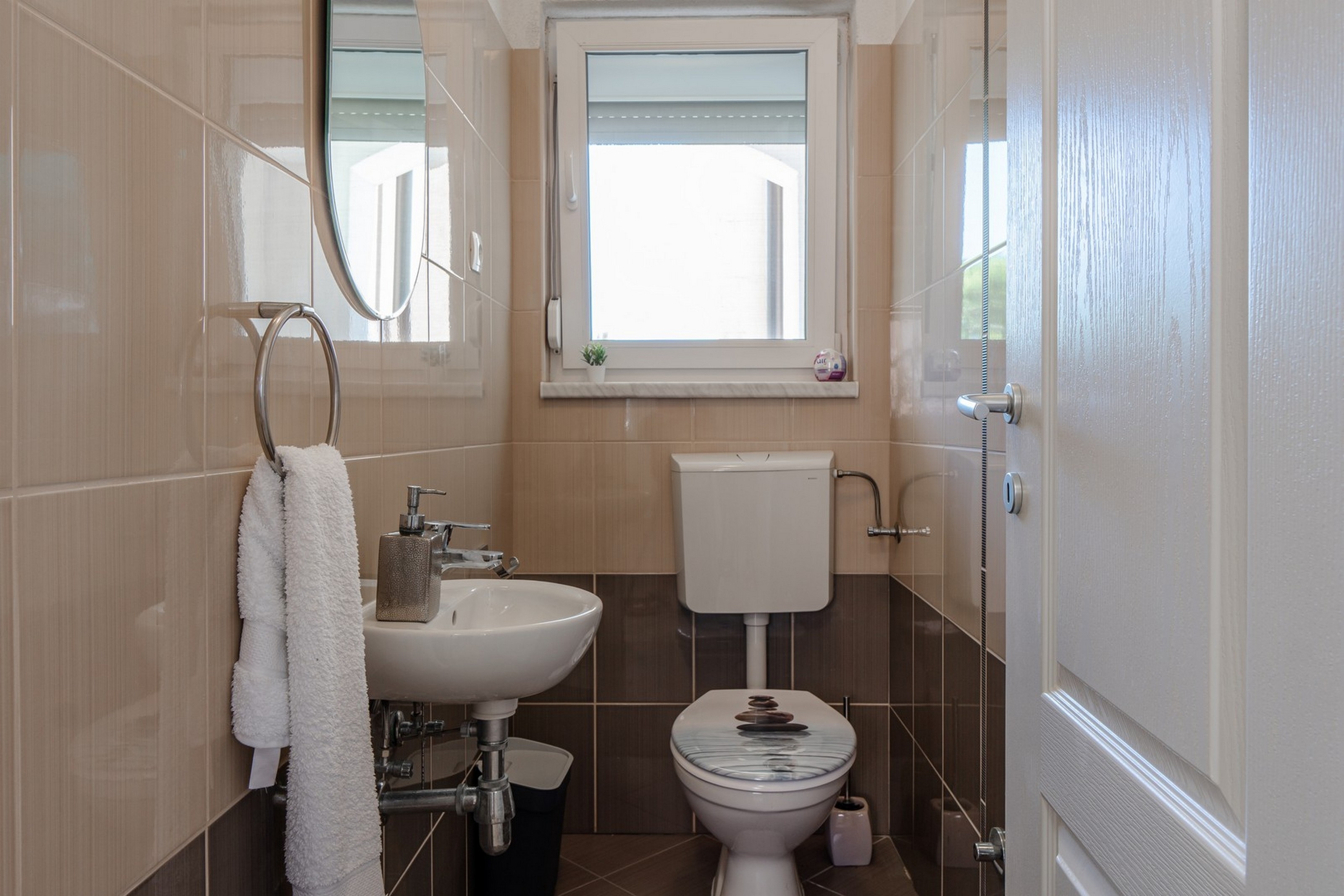 Two bedroom apartment with balcony and sea view Vir - Kozjak, Vir  A-a