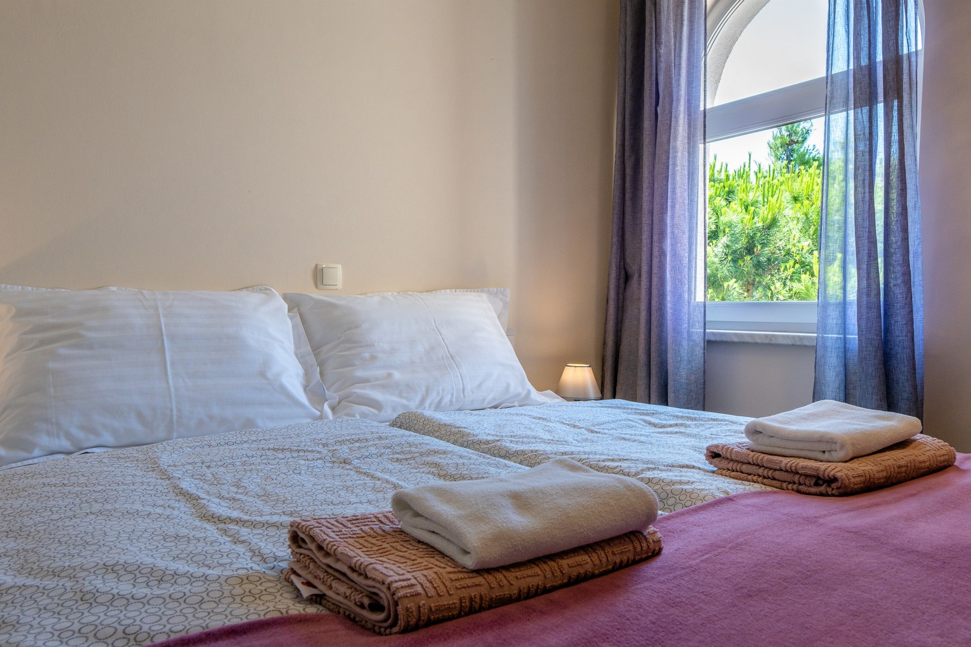 Two bedroom apartment with balcony and sea view Vir - Kozjak, Vir  A-a