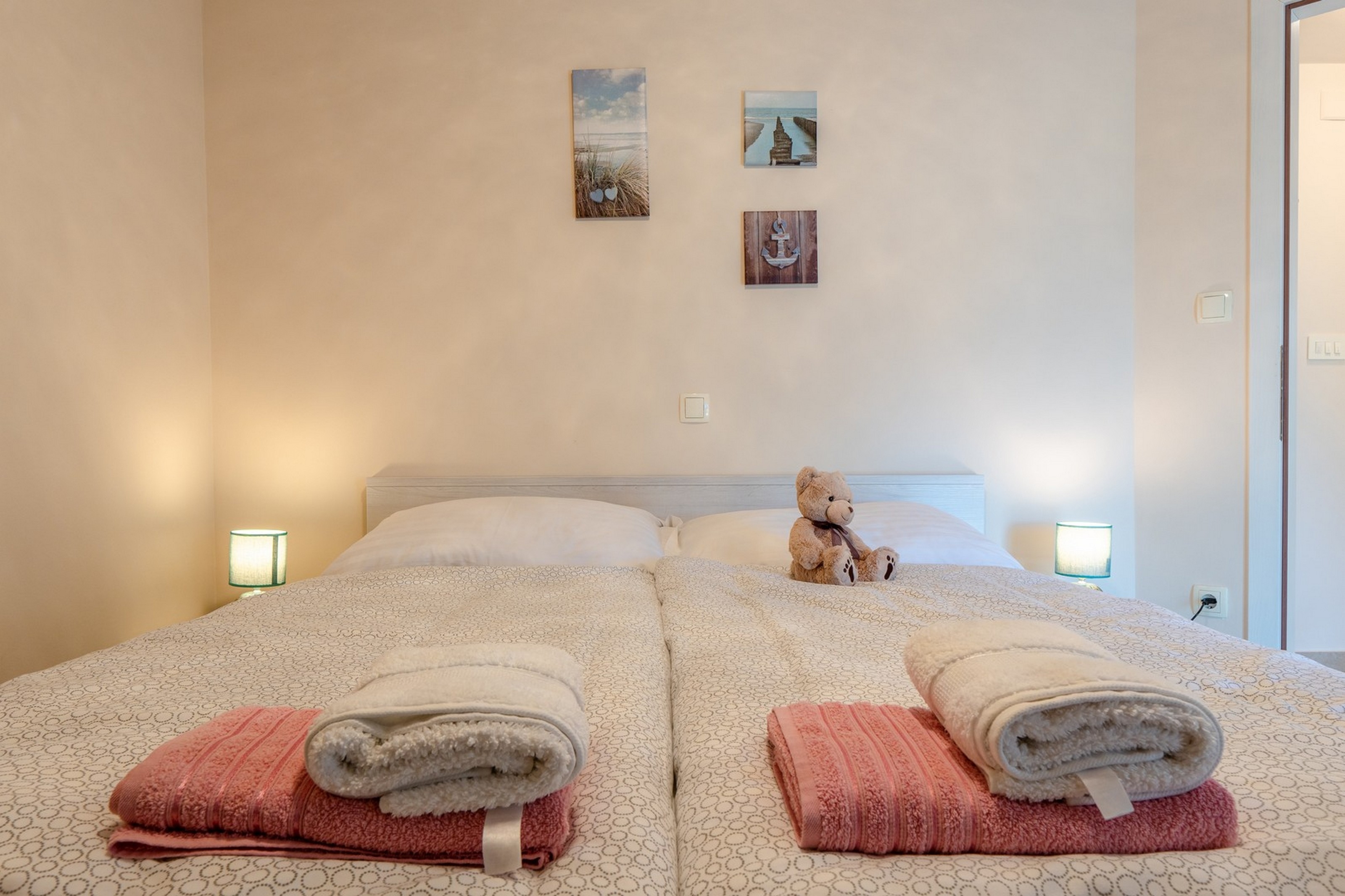 Three bedroom apartment with terrace and sea view Vir - Kozjak, Vir  A-b