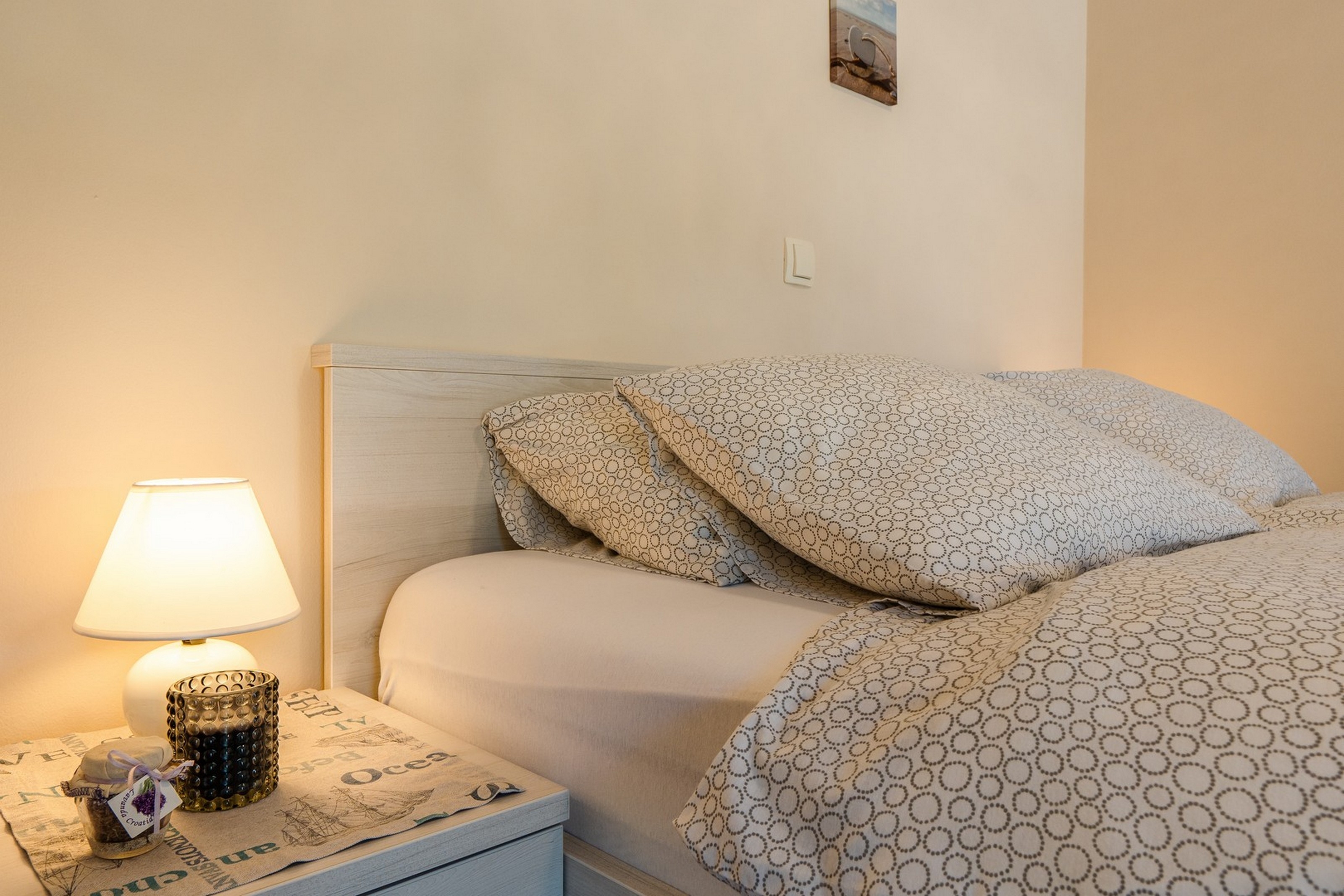 Three bedroom apartment with terrace and sea view Vir - Kozjak, Vir  A-b