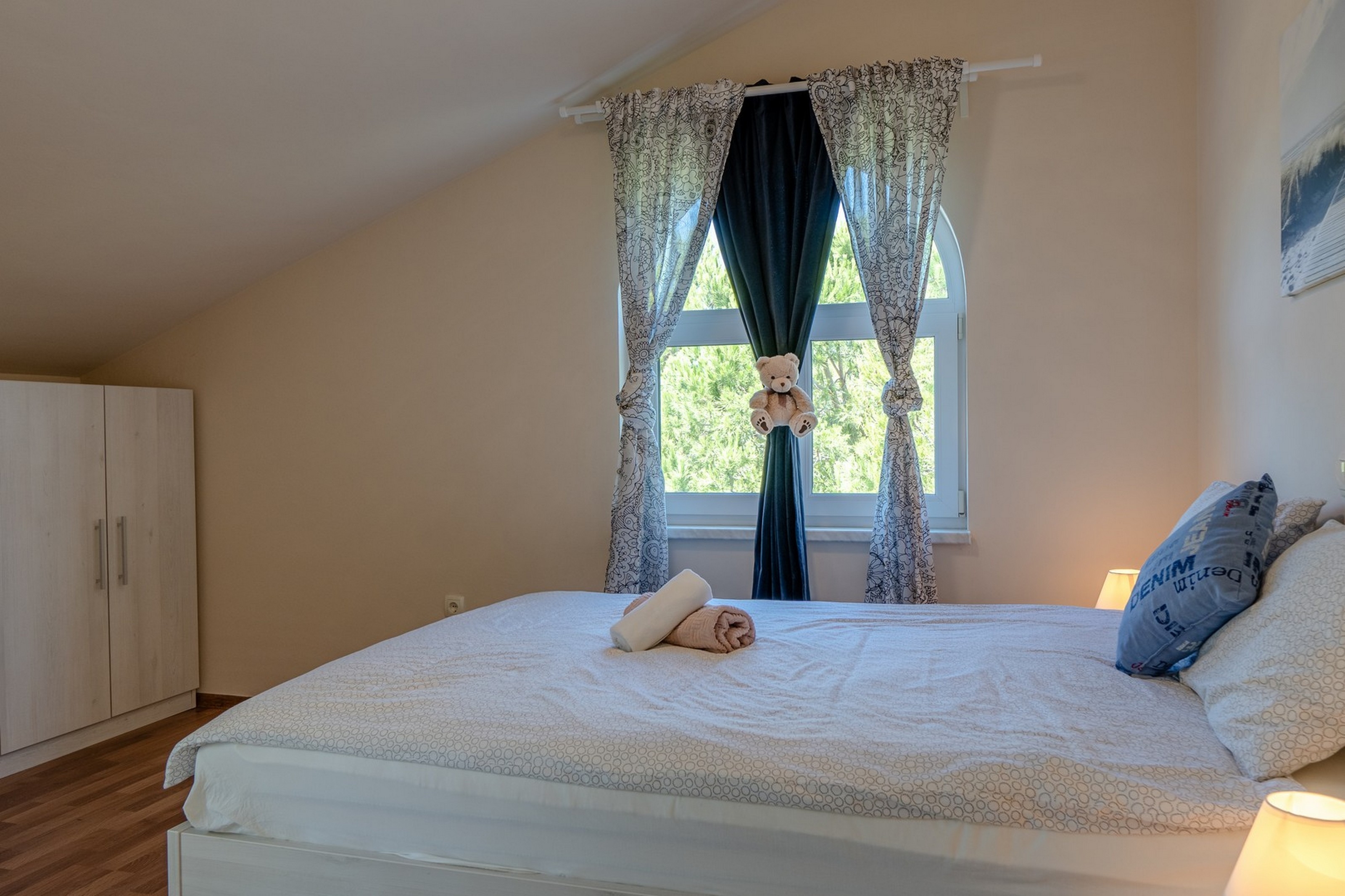 Three bedroom apartment with terrace and sea view Vir - Kozjak, Vir  A-c