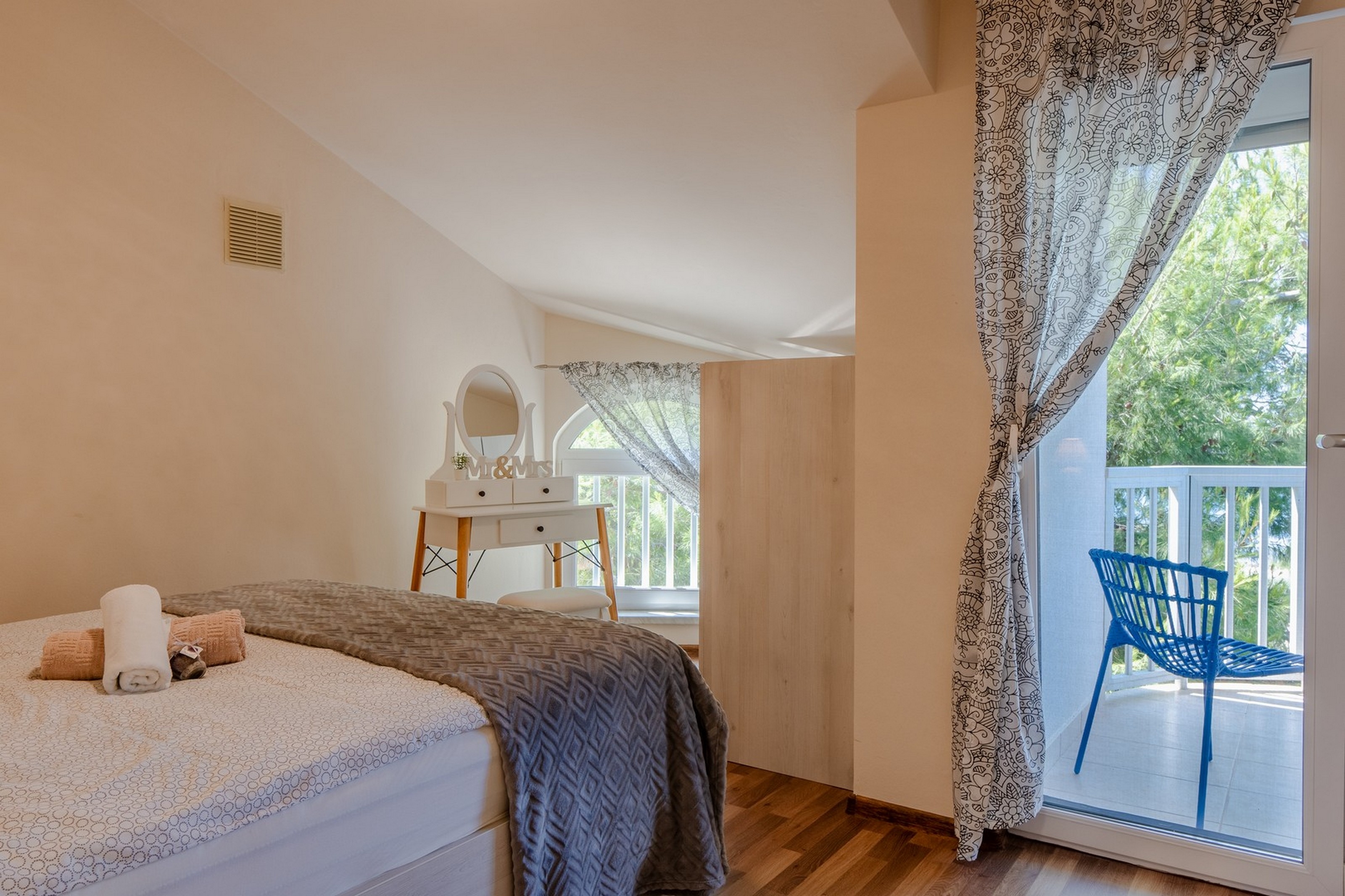 Three bedroom apartment with terrace and sea view Vir - Kozjak, Vir  A-c