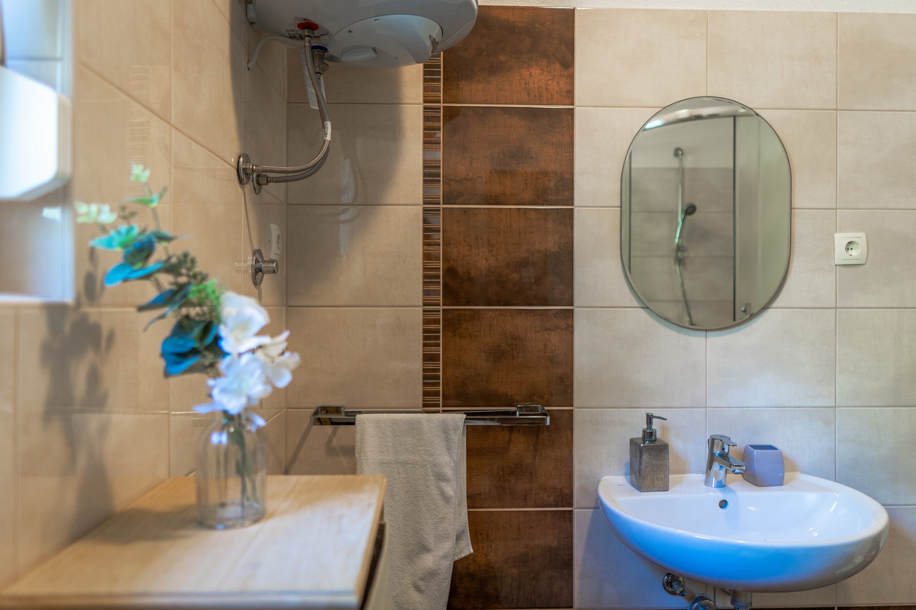 Two bedroom apartment with terrace and sea view Vir - Kozjak, Vir  A-d