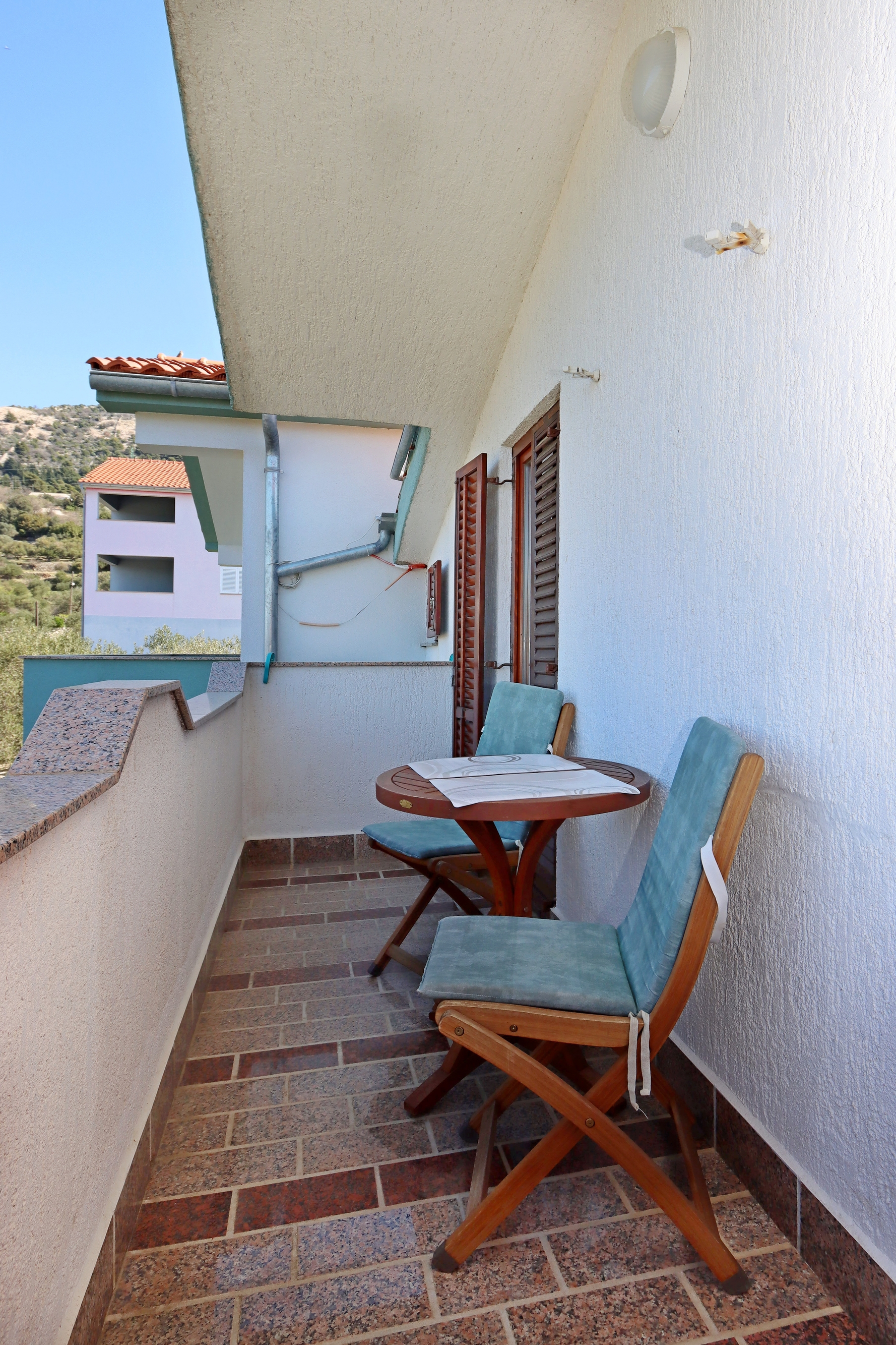 Two bedroom apartment with balcony and sea view Mundanije, Rab  A-a