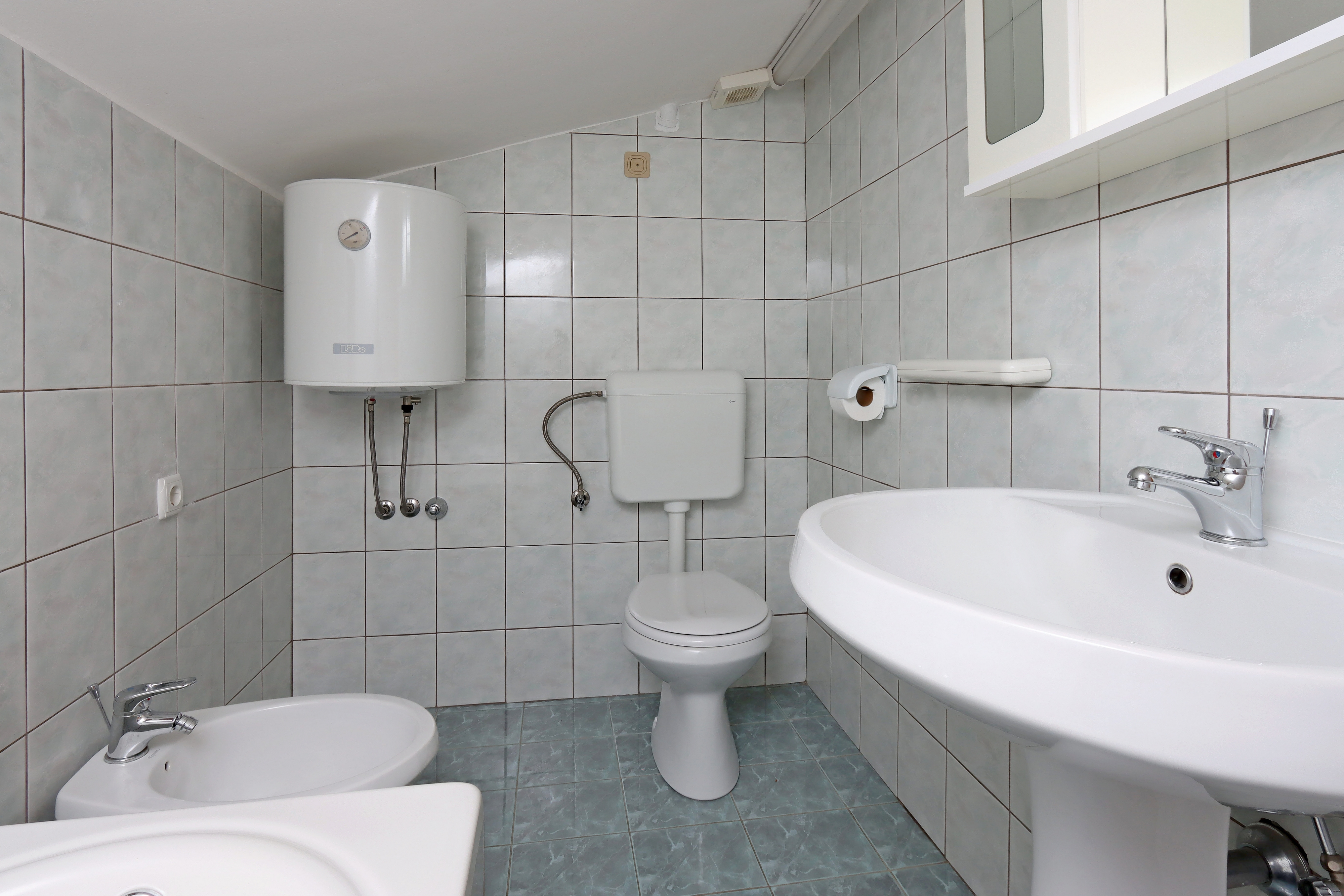 Two bedroom apartment with balcony and sea view Mundanije, Rab  A-a