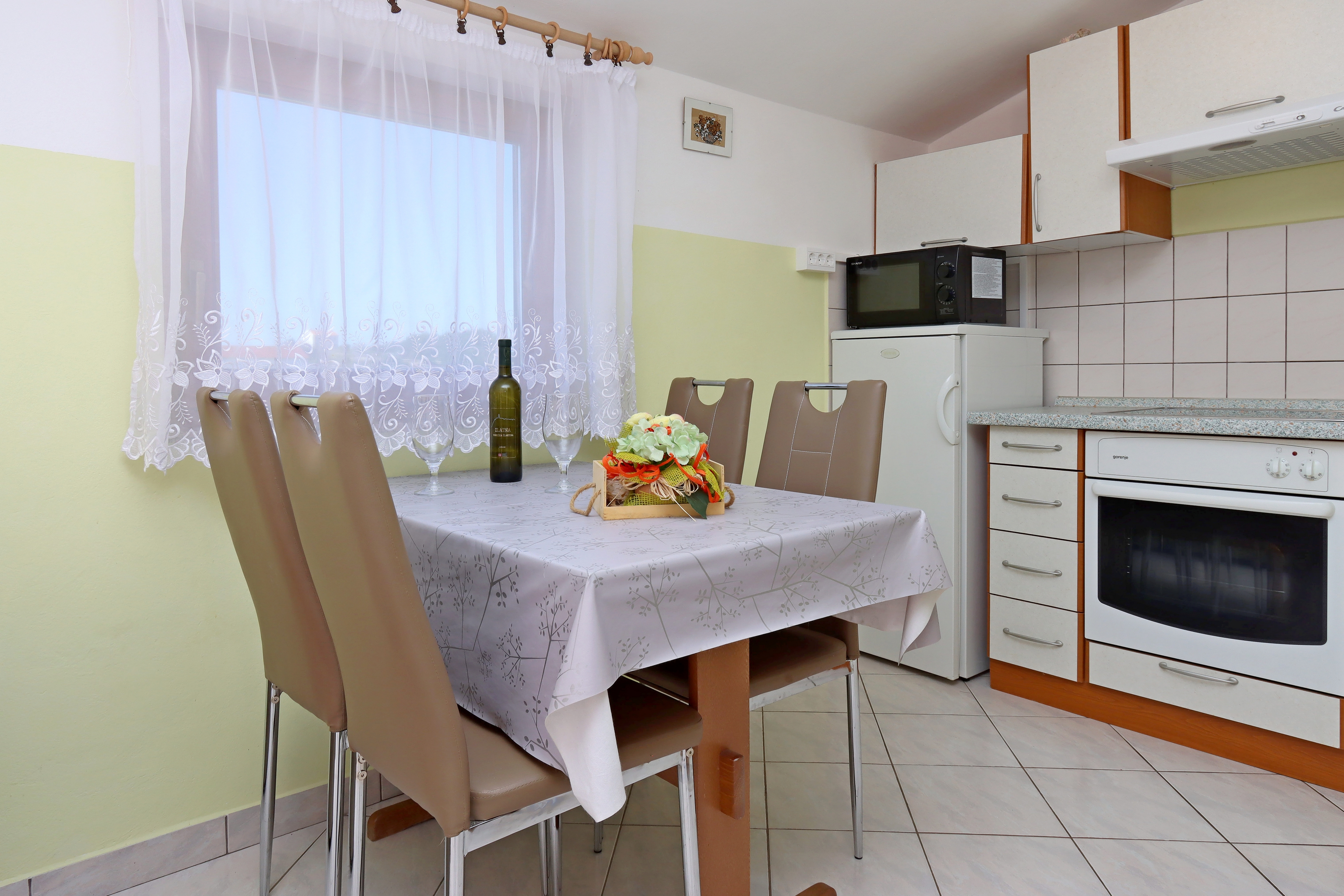 Two bedroom apartment with balcony and sea view Mundanije, Rab (A-21543-a) Two bedroom apartment with balcony and sea view Mundanije, Rab (A-21543-a)