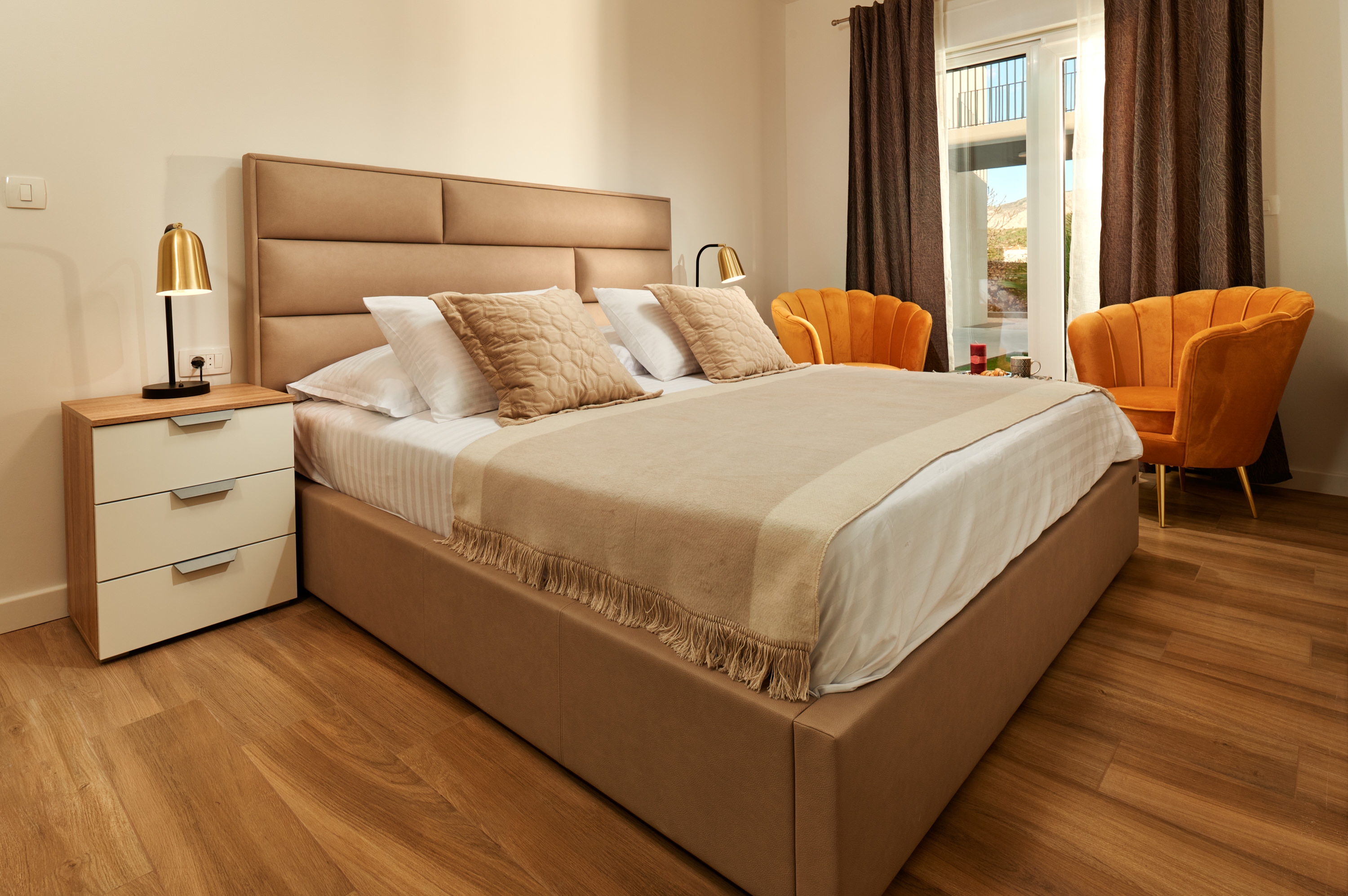 Comfortable and spacious house with terrace and sea view Mali Rat, Omiš  K