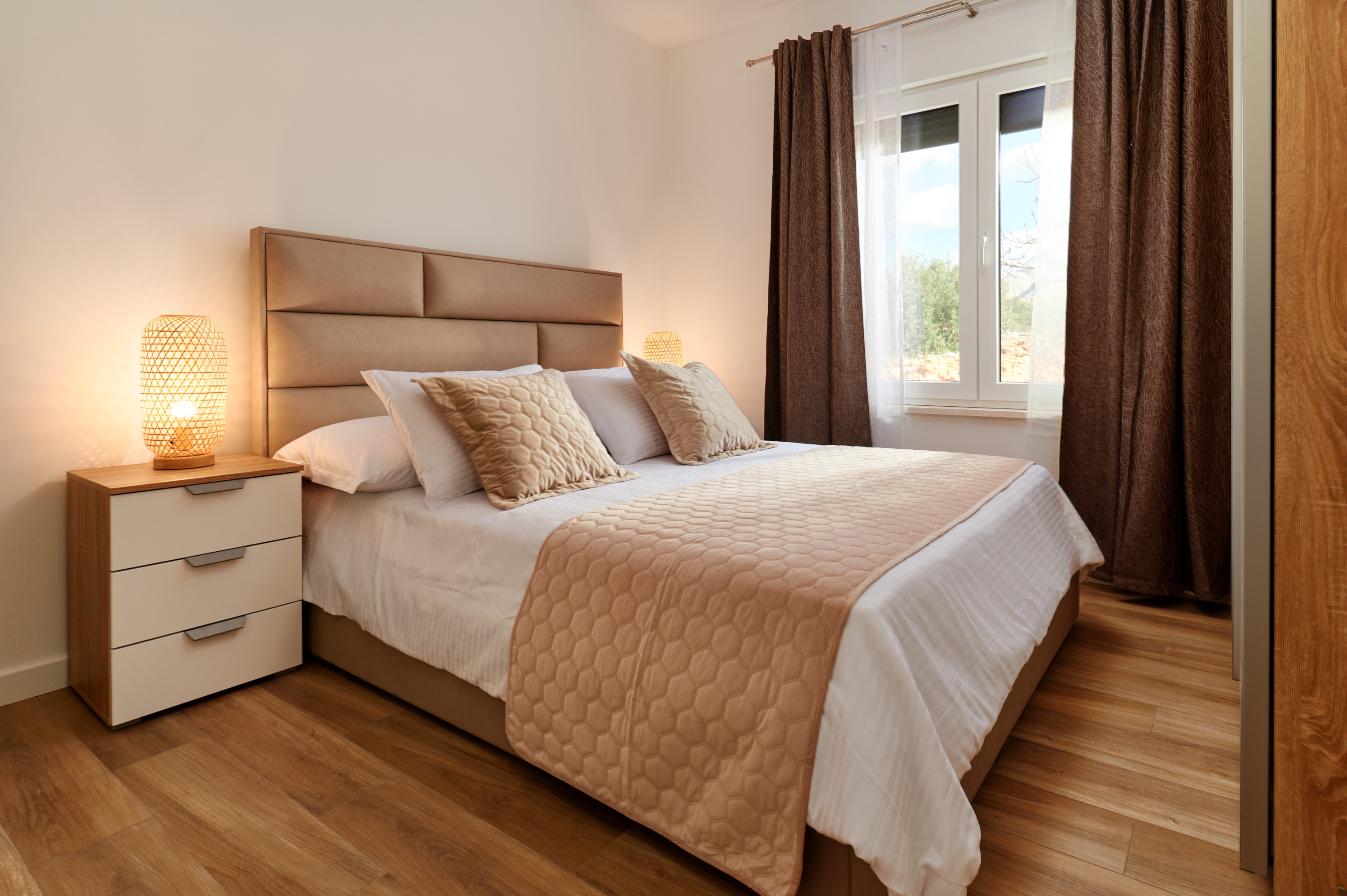 Comfortable and spacious house with terrace and sea view Mali Rat, Omiš  K