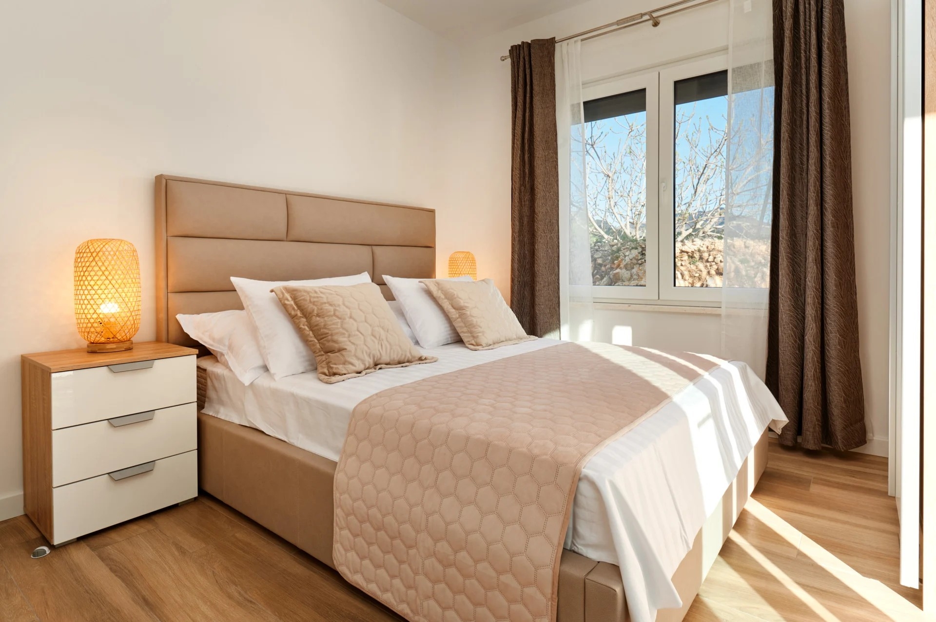Comfortable and spacious house with terrace and sea view Mali Rat, Omiš  K