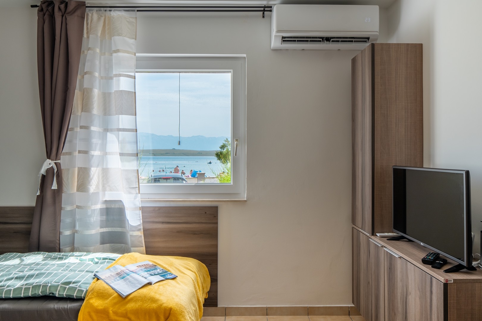 Two bedroom apartment with terrace and sea view Vir  A-a