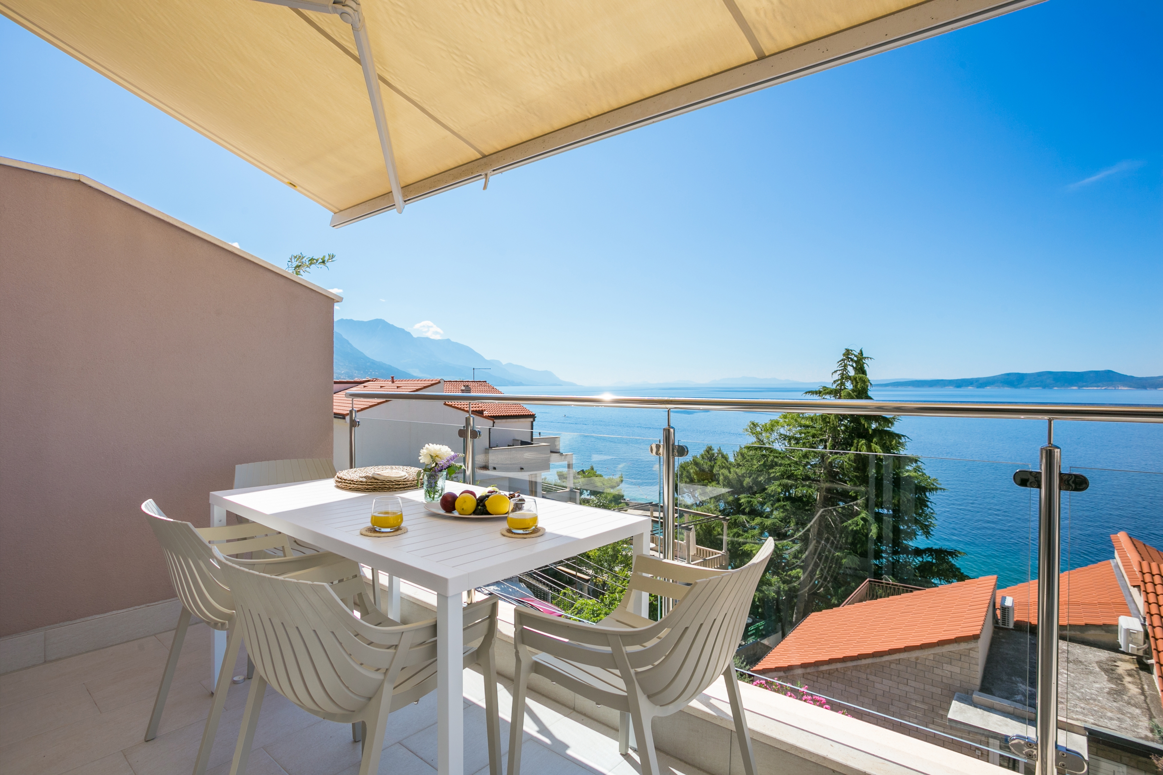 One bedroom apartment with terrace and sea view Pisak, Omiš  A-a