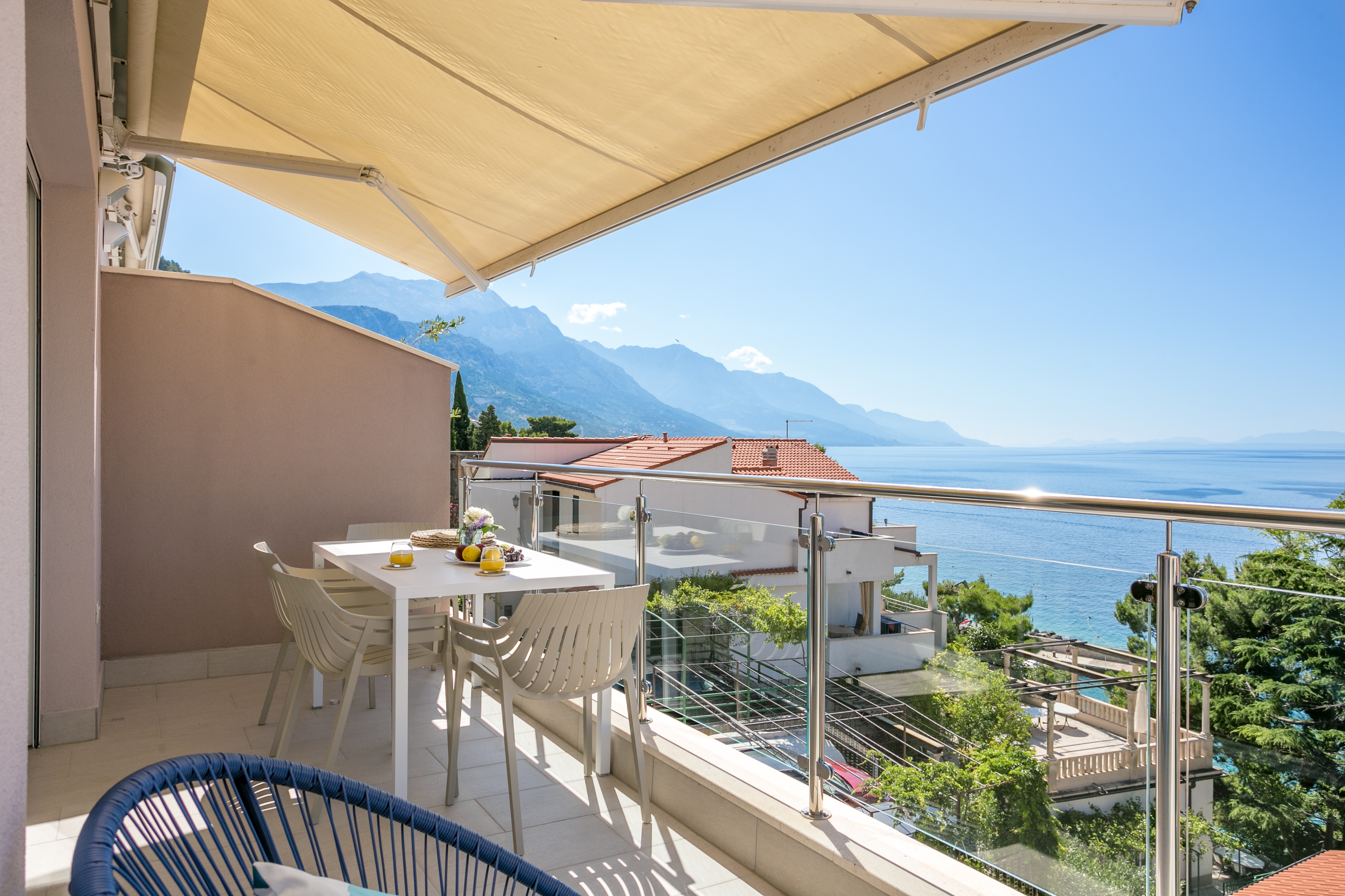 One bedroom apartment with terrace and sea view Pisak, Omiš  A-a