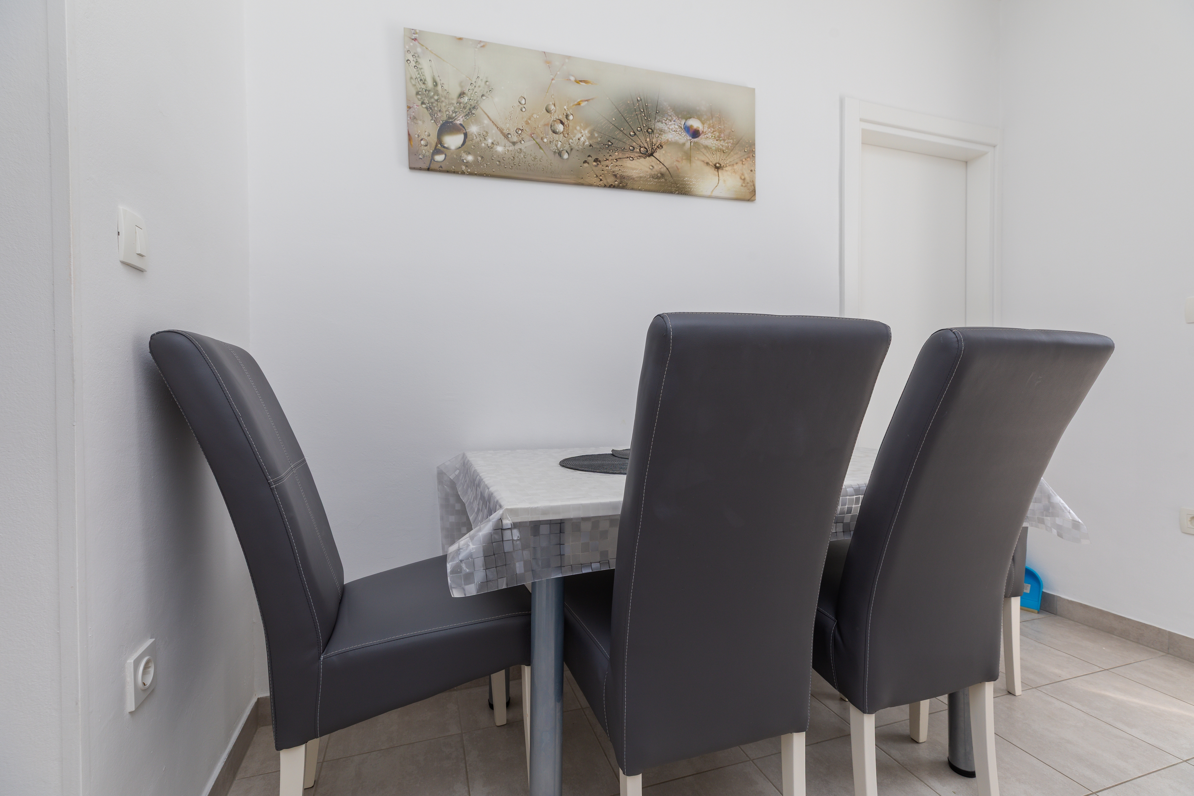 Appartement de deux chambres prés de la plage Pisak, Omis (A-21575-a)