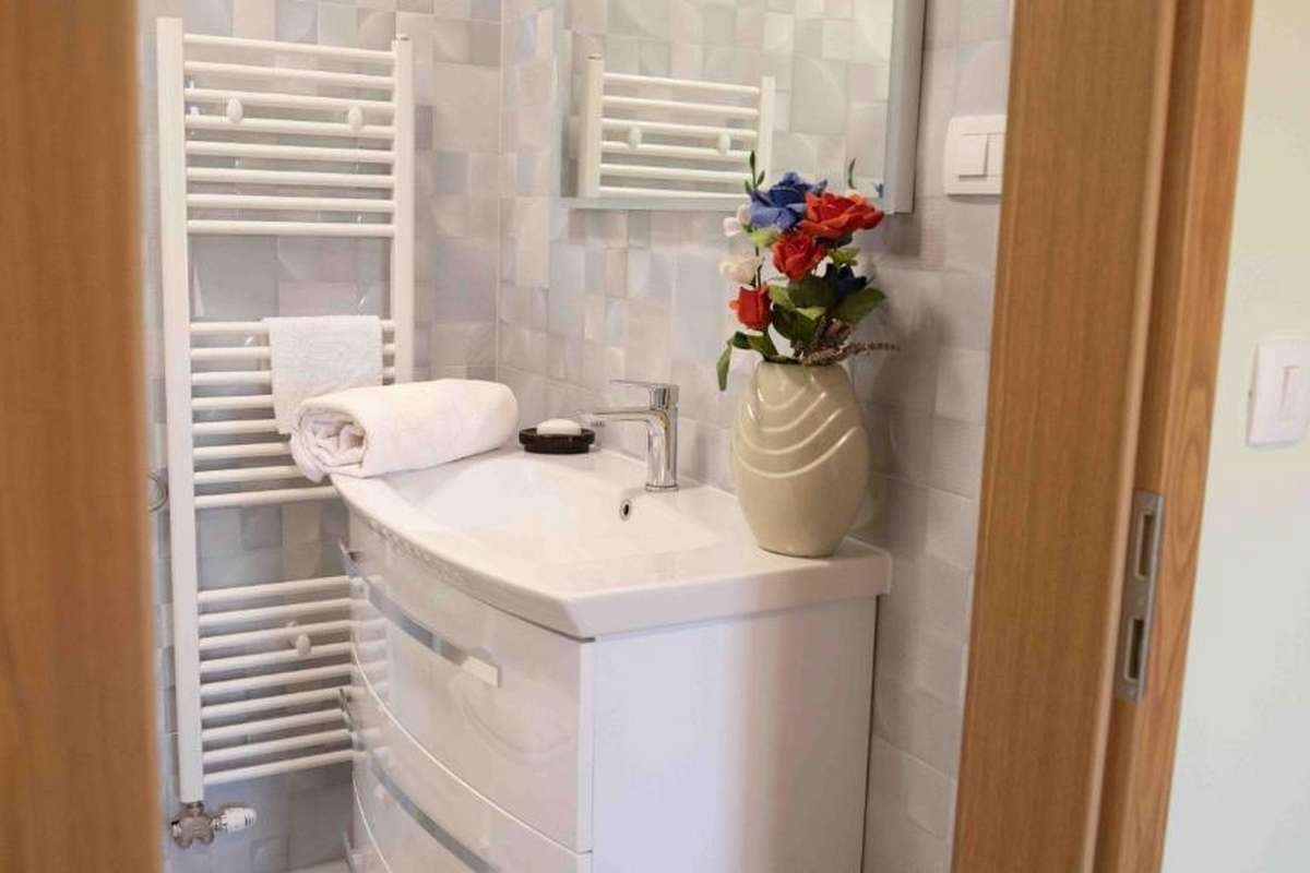 Four bedroom house with terrace Zaton, Zadar  K