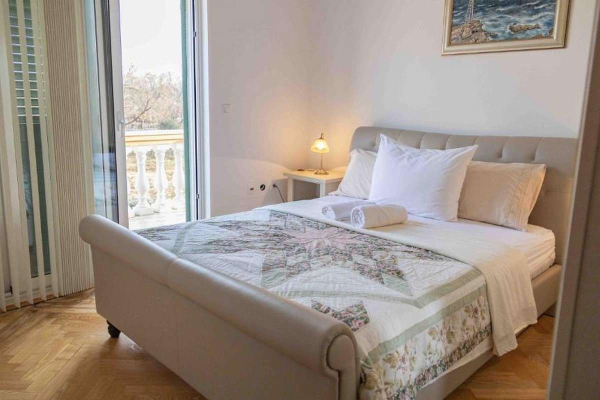 Four bedroom house with terrace Zaton, Zadar  K