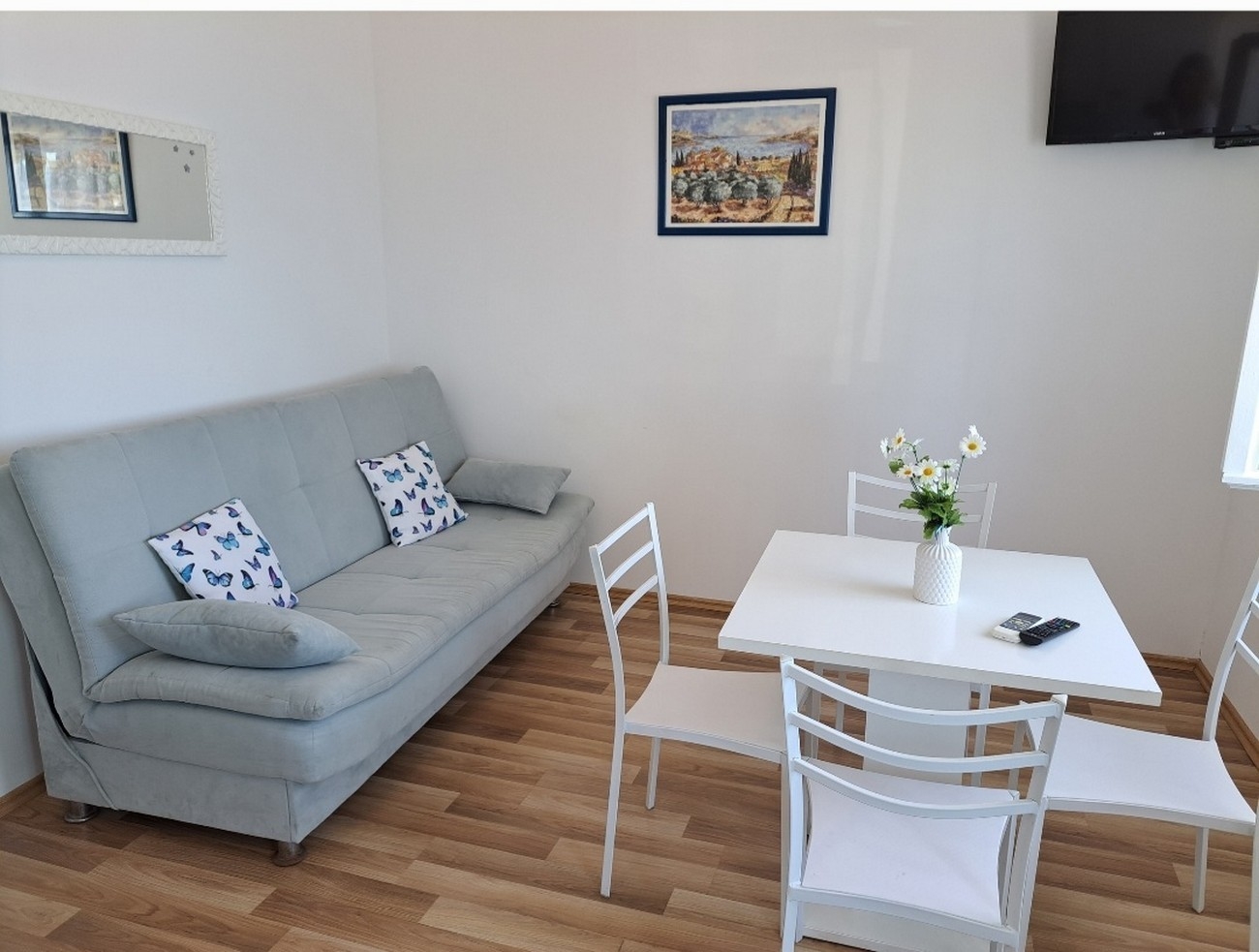 One bedroom apartment near beach Igrane, Makarska (A-21577-a) One bedroom apartment near beach Igrane, Makarska (A-21577-a)