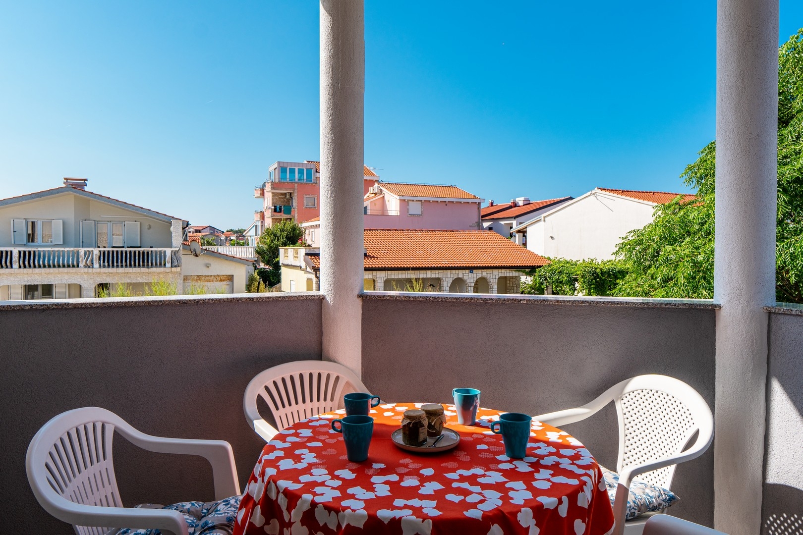 Studio flat with balcony Vir  AS-a