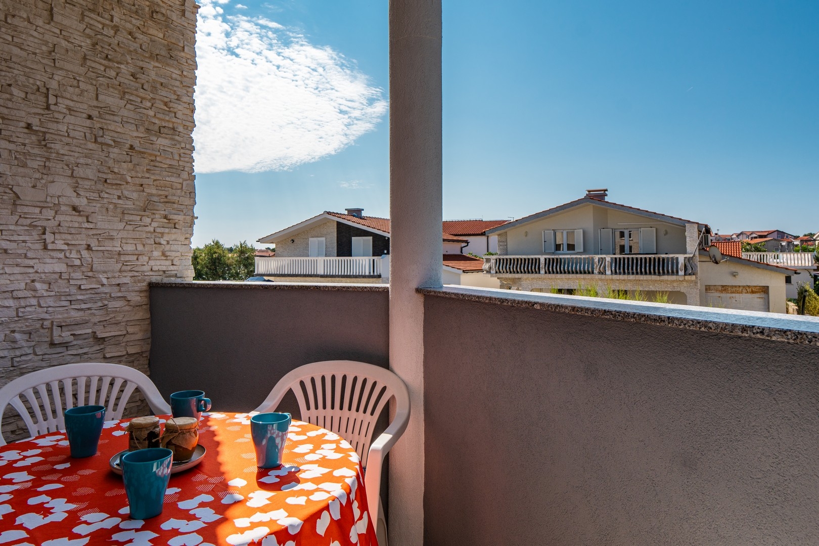Studio flat with balcony Vir  AS-a