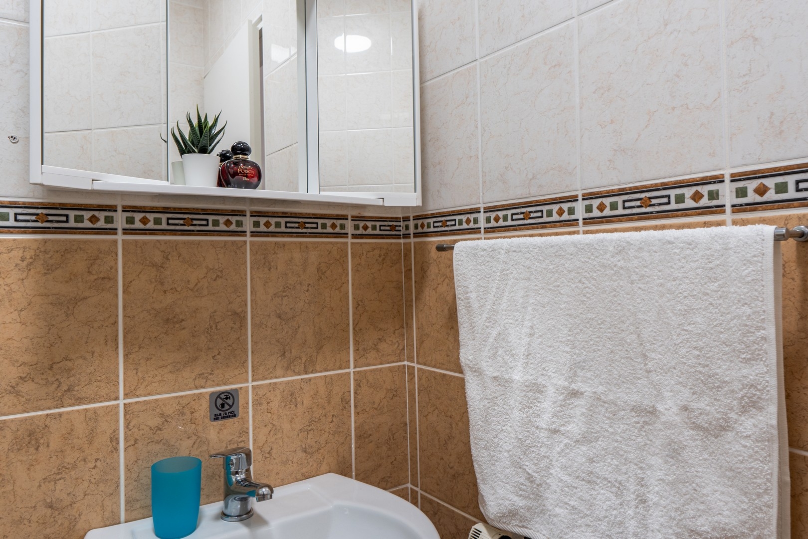 Studio flat with balcony Vir  AS-a