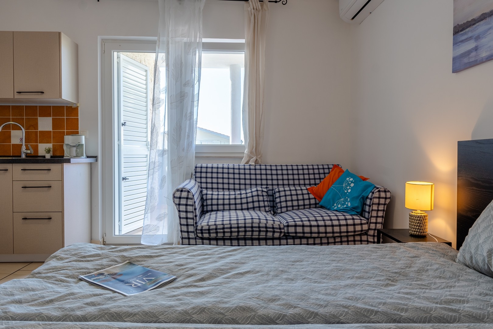 Studio flat with balcony Vir  AS-a