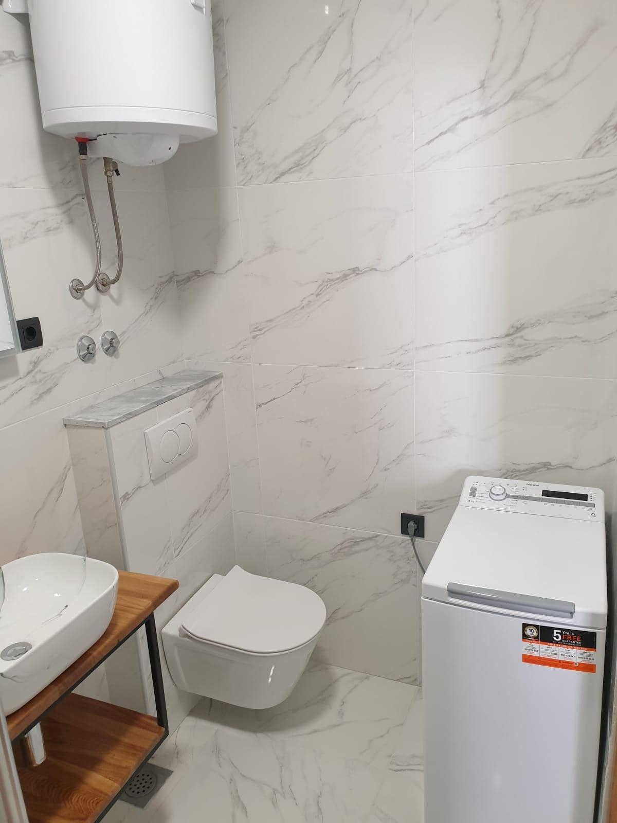 One bedroom apartment near beach Omiš  A-a