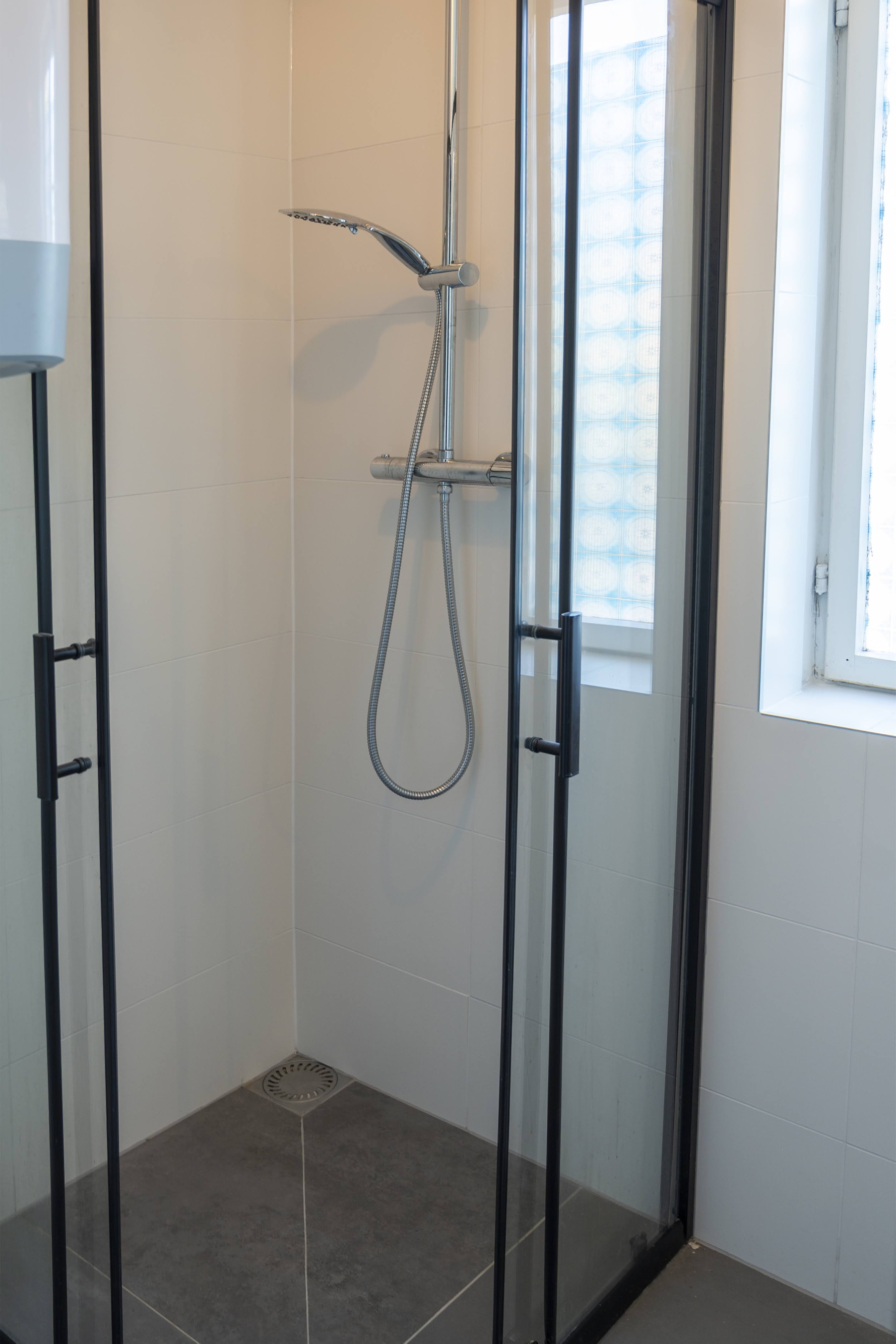 One bedroom apartment near beach Petrčane, Zadar  A-b