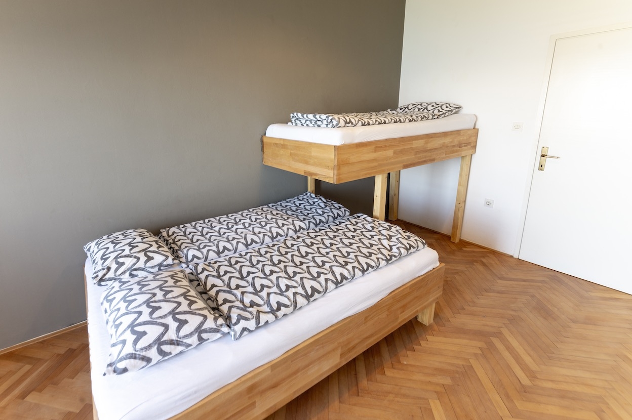 One bedroom apartment near beach Petrčane, Zadar  A-b