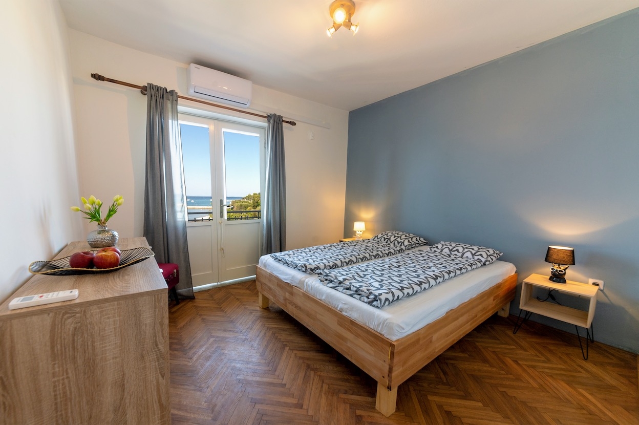 Two bedroom apartment near beach Petrčane, Zadar  A-c
