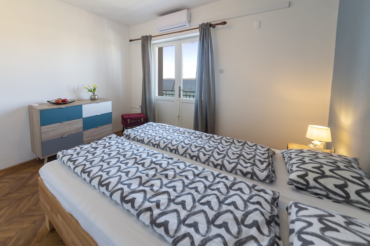 Two bedroom apartment near beach Petrčane, Zadar  A-c