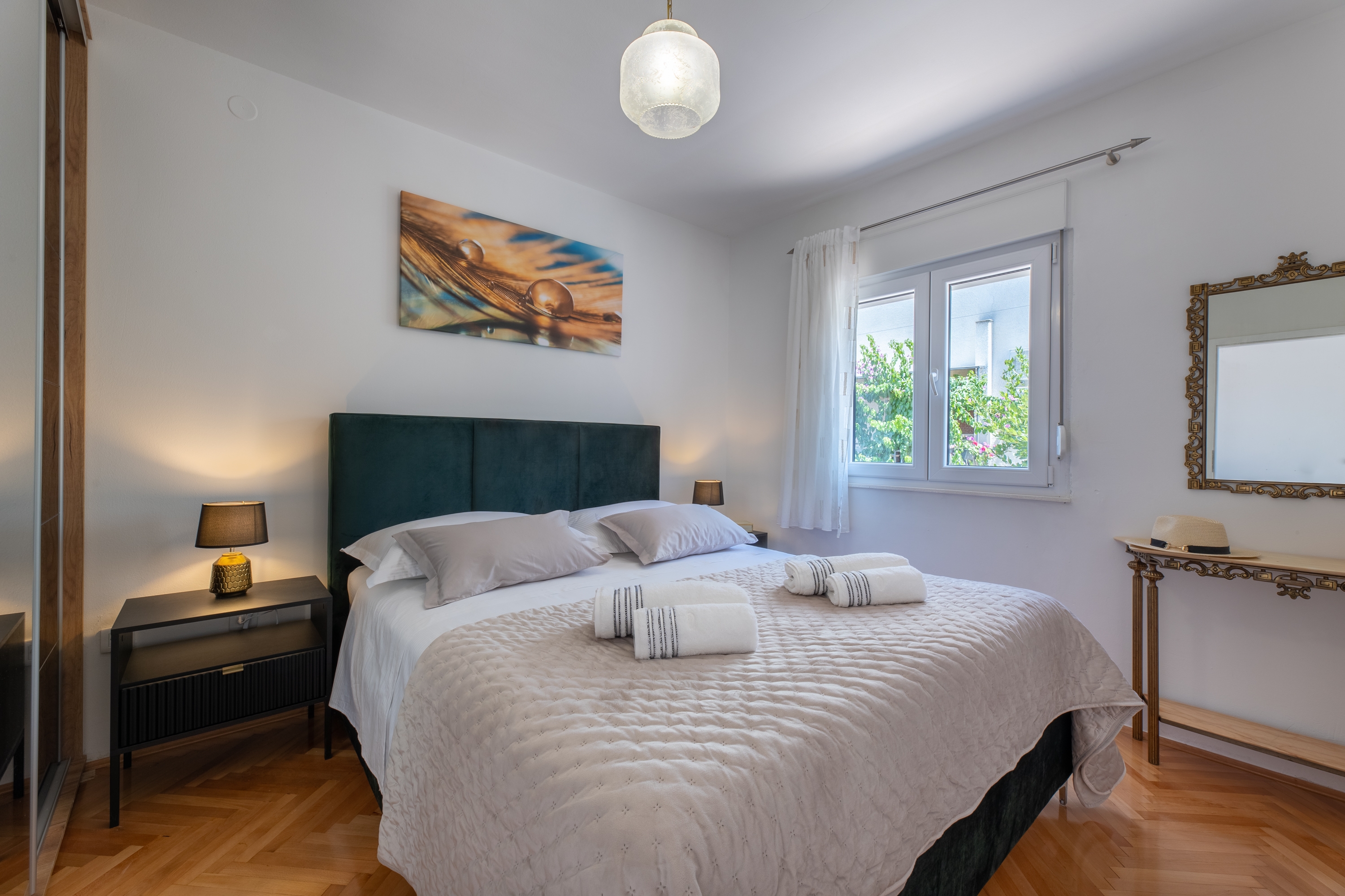 Two bedroom apartment with terrace and sea view Mastrinka, Čiovo  A-a