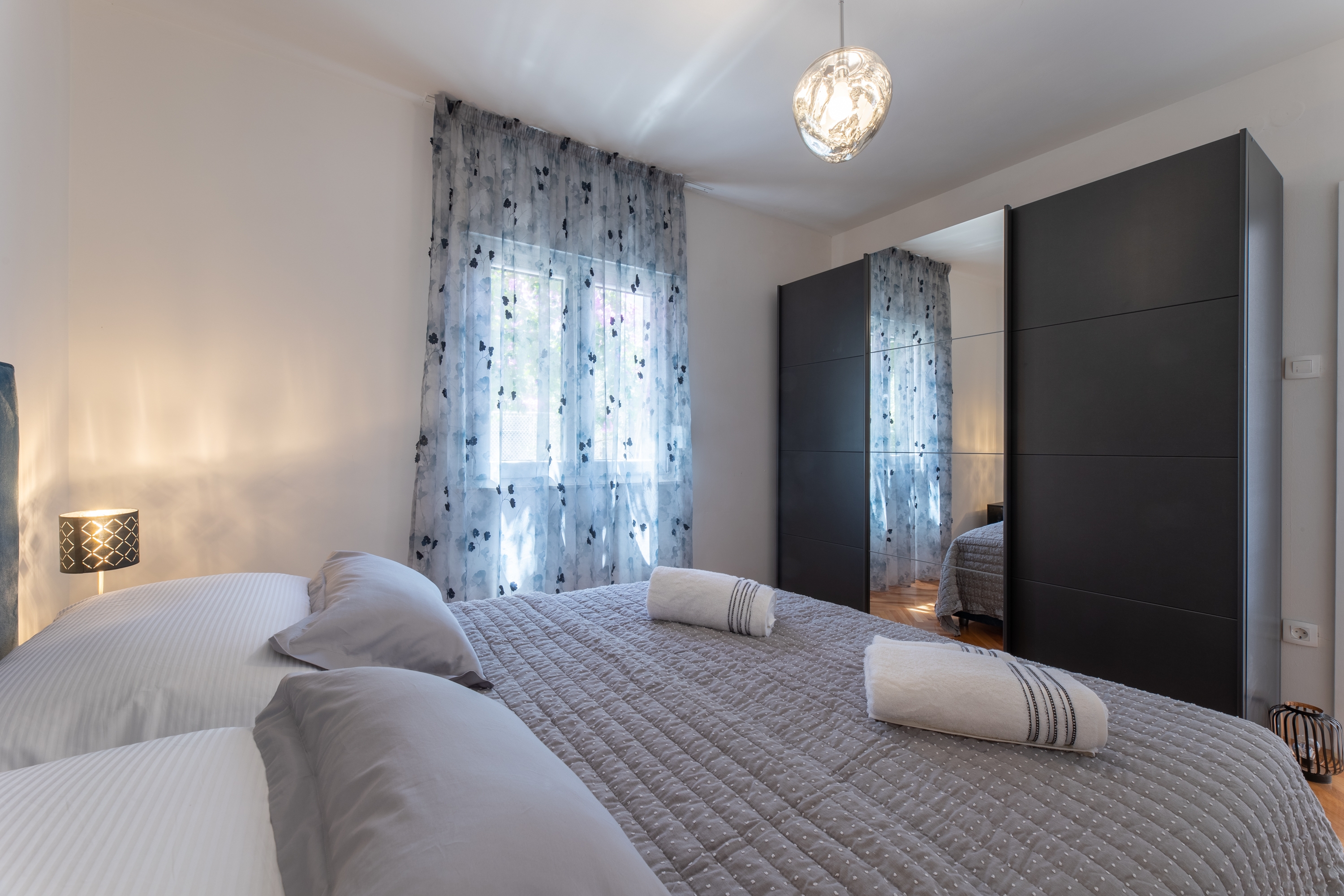 Two bedroom apartment with terrace and sea view Mastrinka, Čiovo  A-a