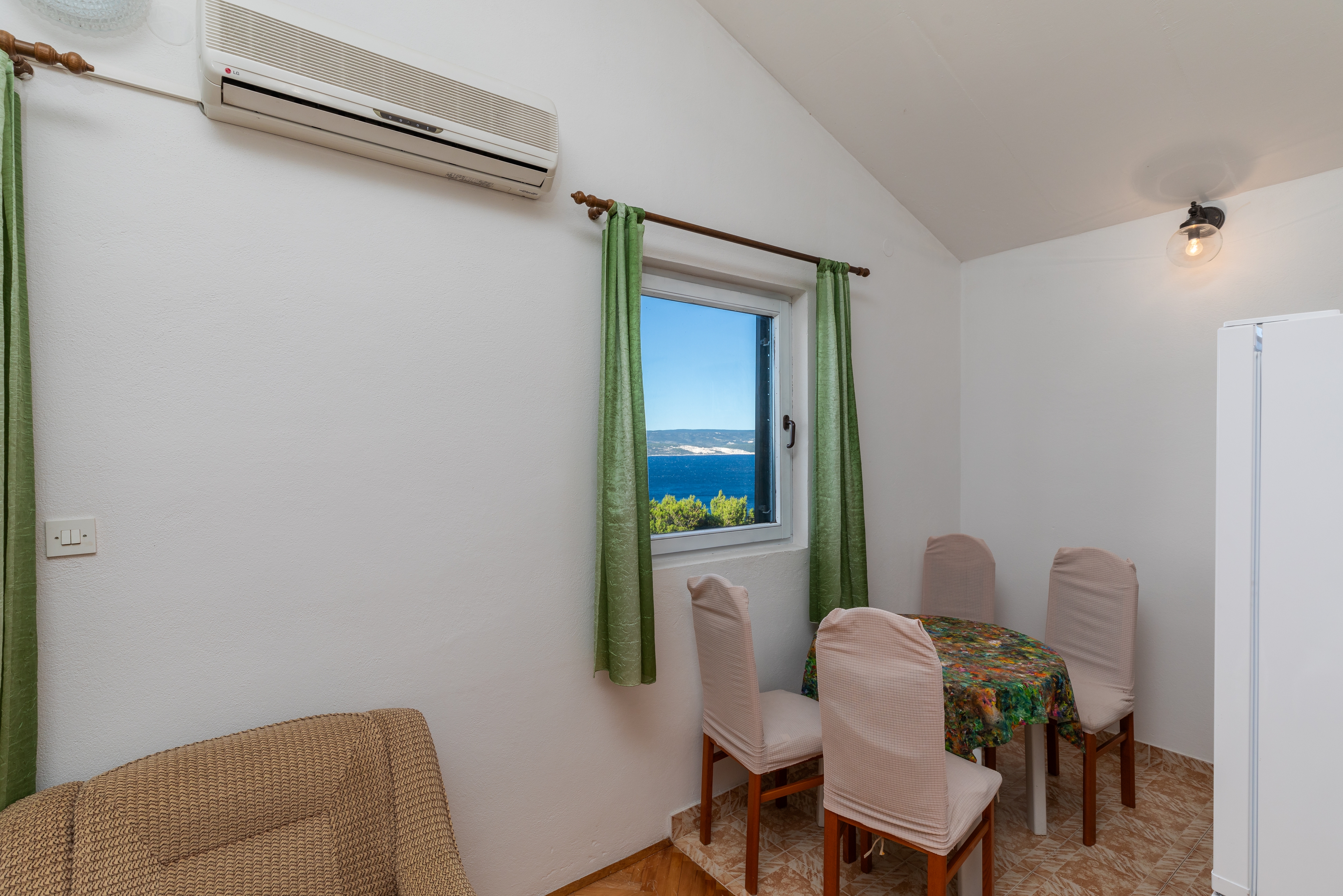Studio flat with balcony and sea view Marušići, Omiš (AS-21608-a) Studio flat with balcony and sea view Marušići, Omiš (AS-21608-a)