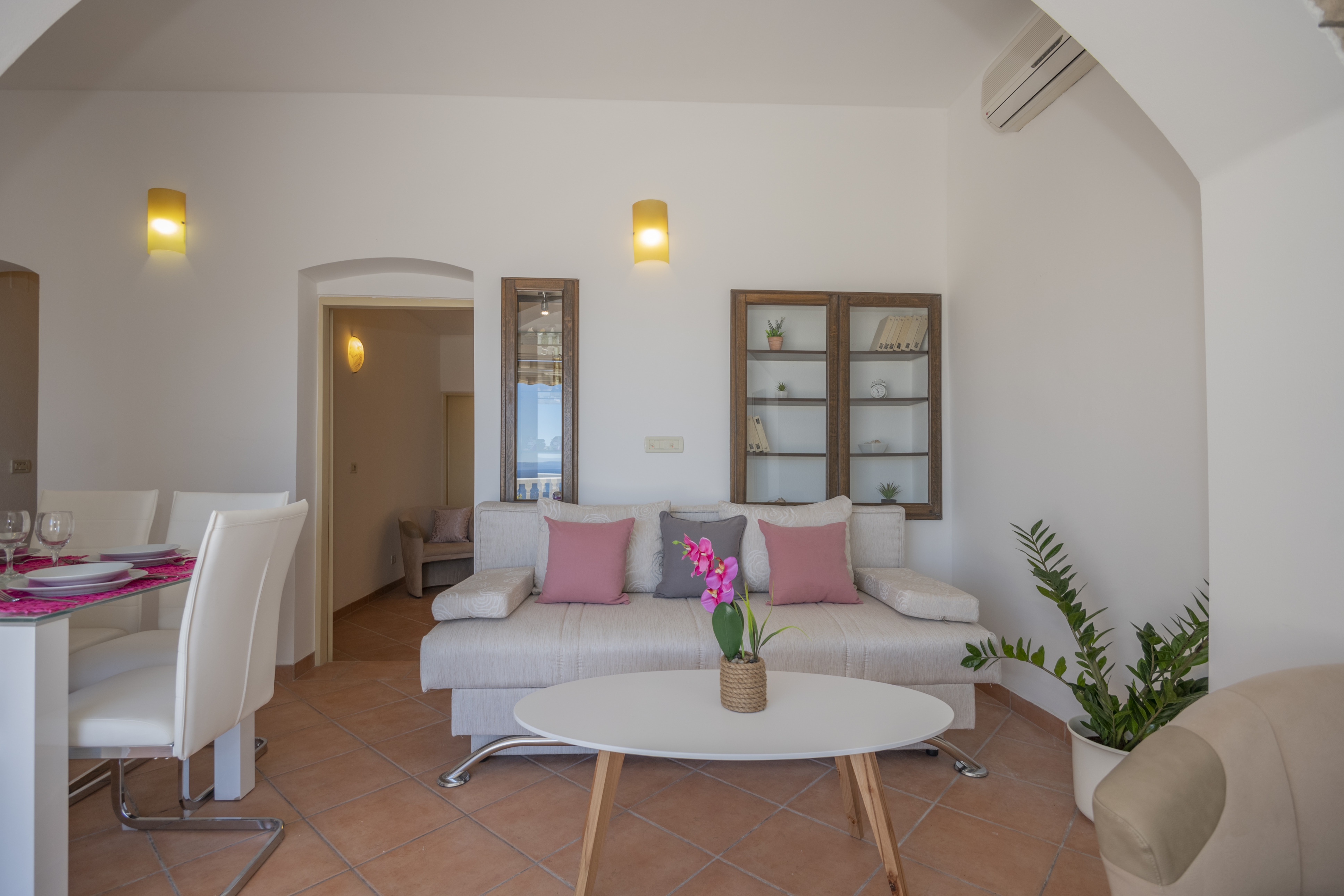 Two bedroom apartment with terrace and sea view Baška Voda, Makarska (A-21609-a) Two bedroom apartment with terrace and sea view Baška Voda, Makarska (A-21609-a)