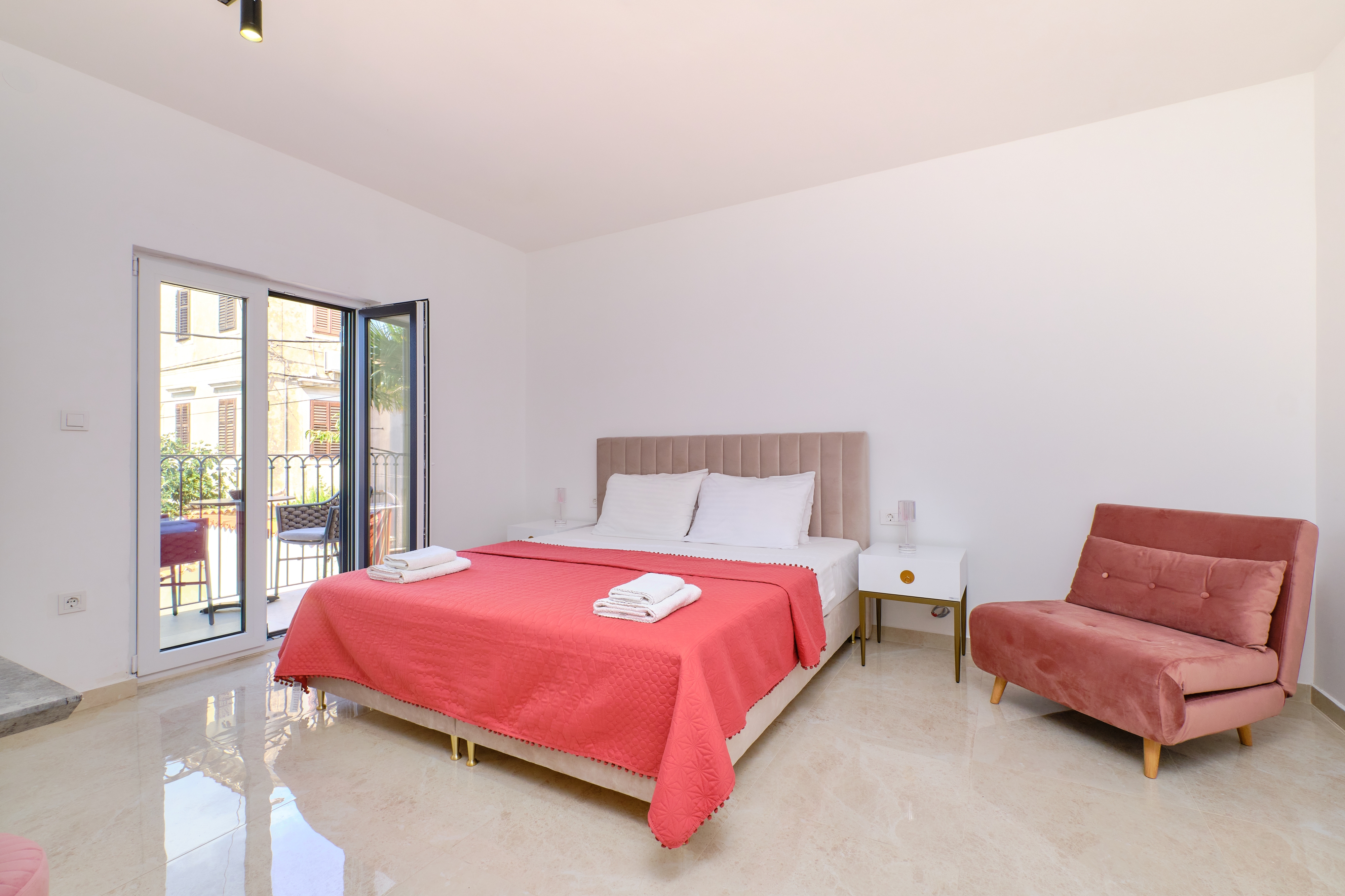 One bedroom apartment with balcony Mali Lošinj (A-21616-b) One bedroom apartment with balcony Mali Lošinj (A-21616-b)