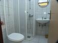 Slađenovići, Bathroom in the apartment, (pet friendly) and WiFi.