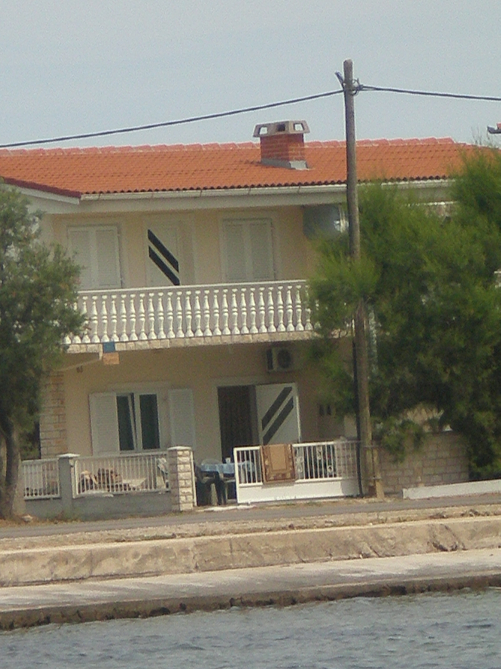 Dvosobni apartman uz plažu Pašman  A-a