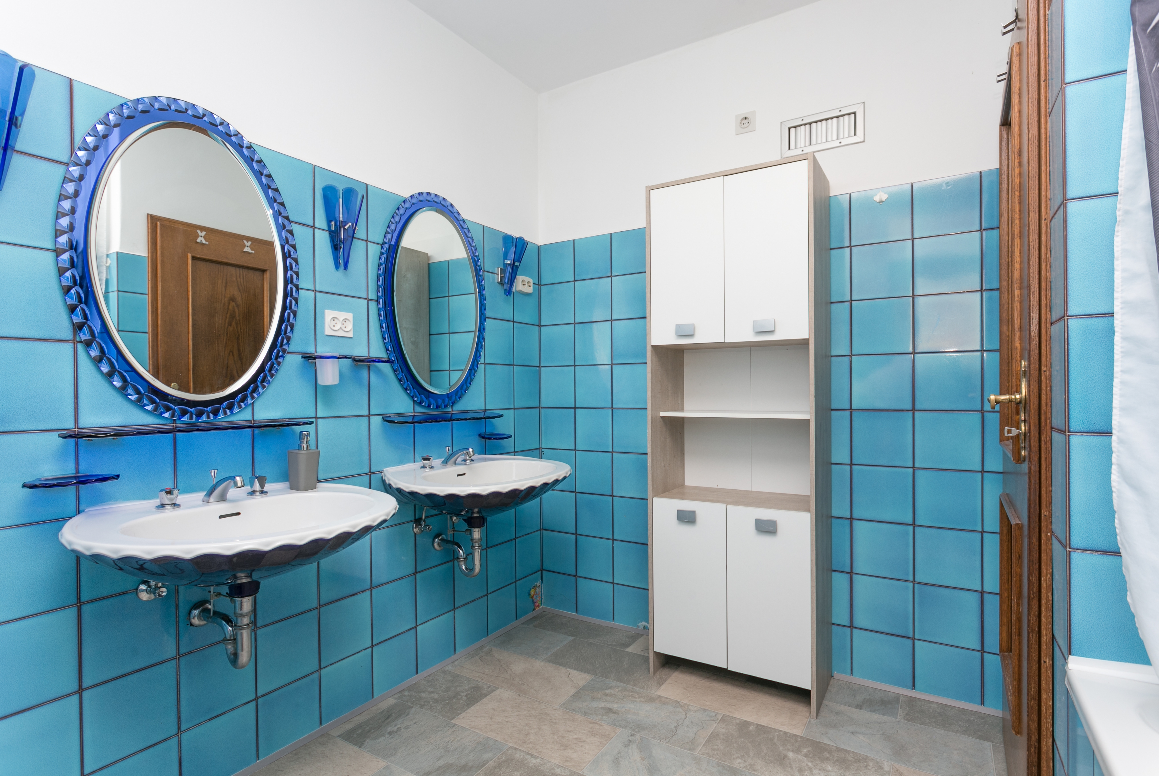 Two bedroom apartment with terrace and sea view Sumpetar, Omiš  A-b