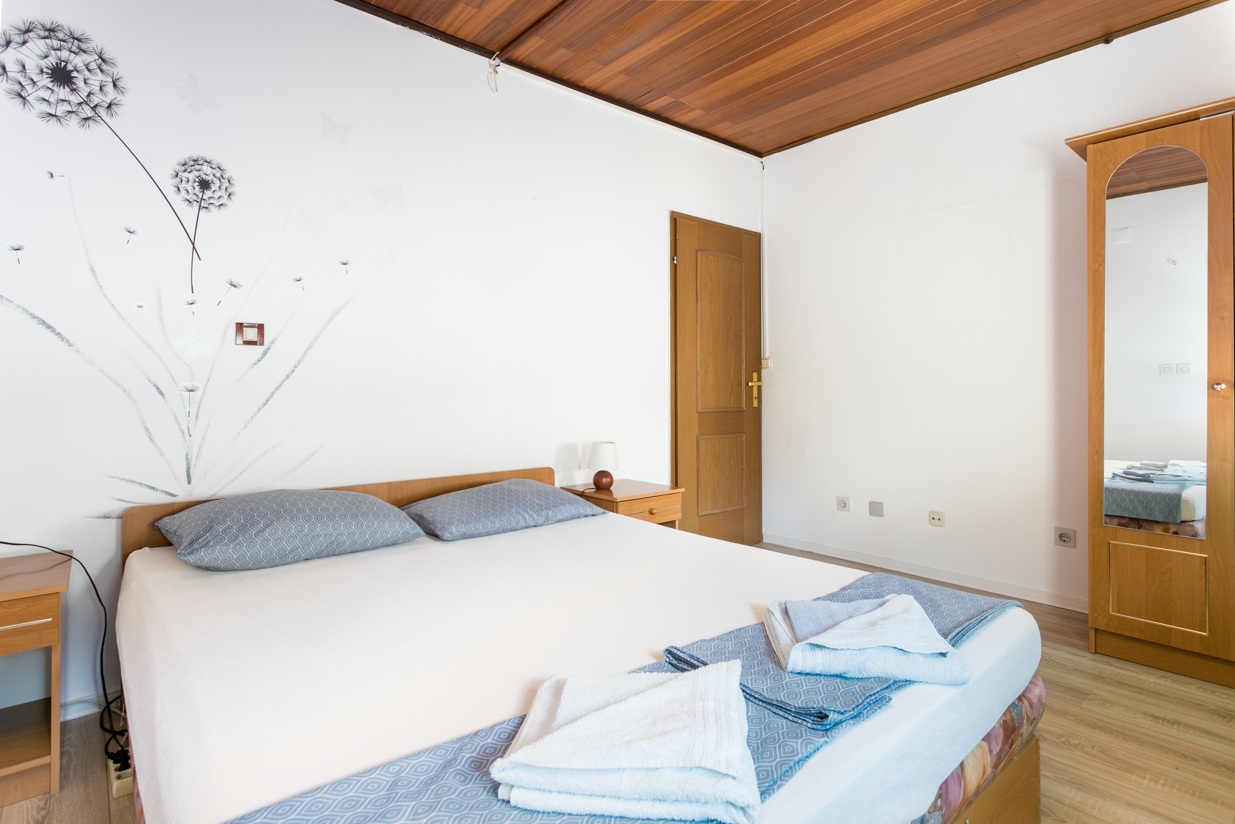 Two bedroom apartment with terrace and sea view Sumpetar, Omiš  A-b