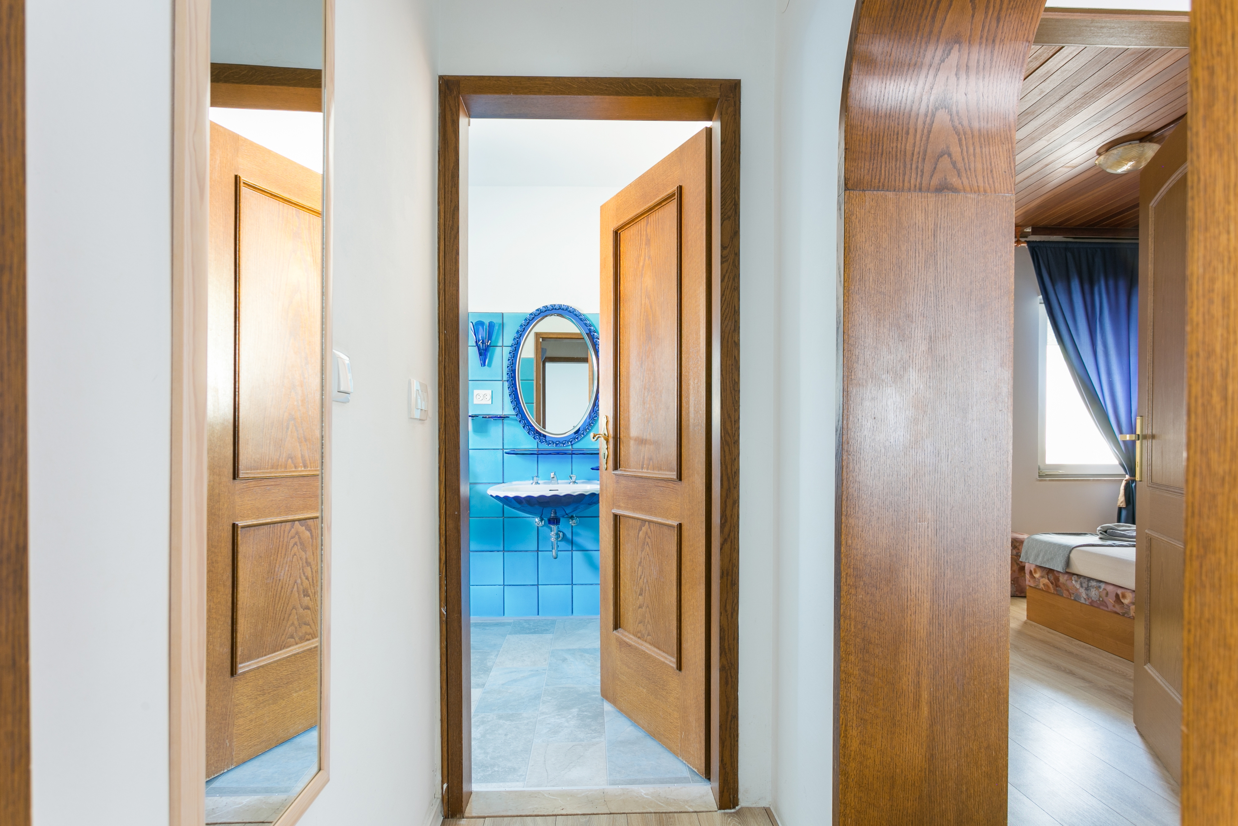 Two bedroom apartment with terrace and sea view Sumpetar, Omiš  A-b