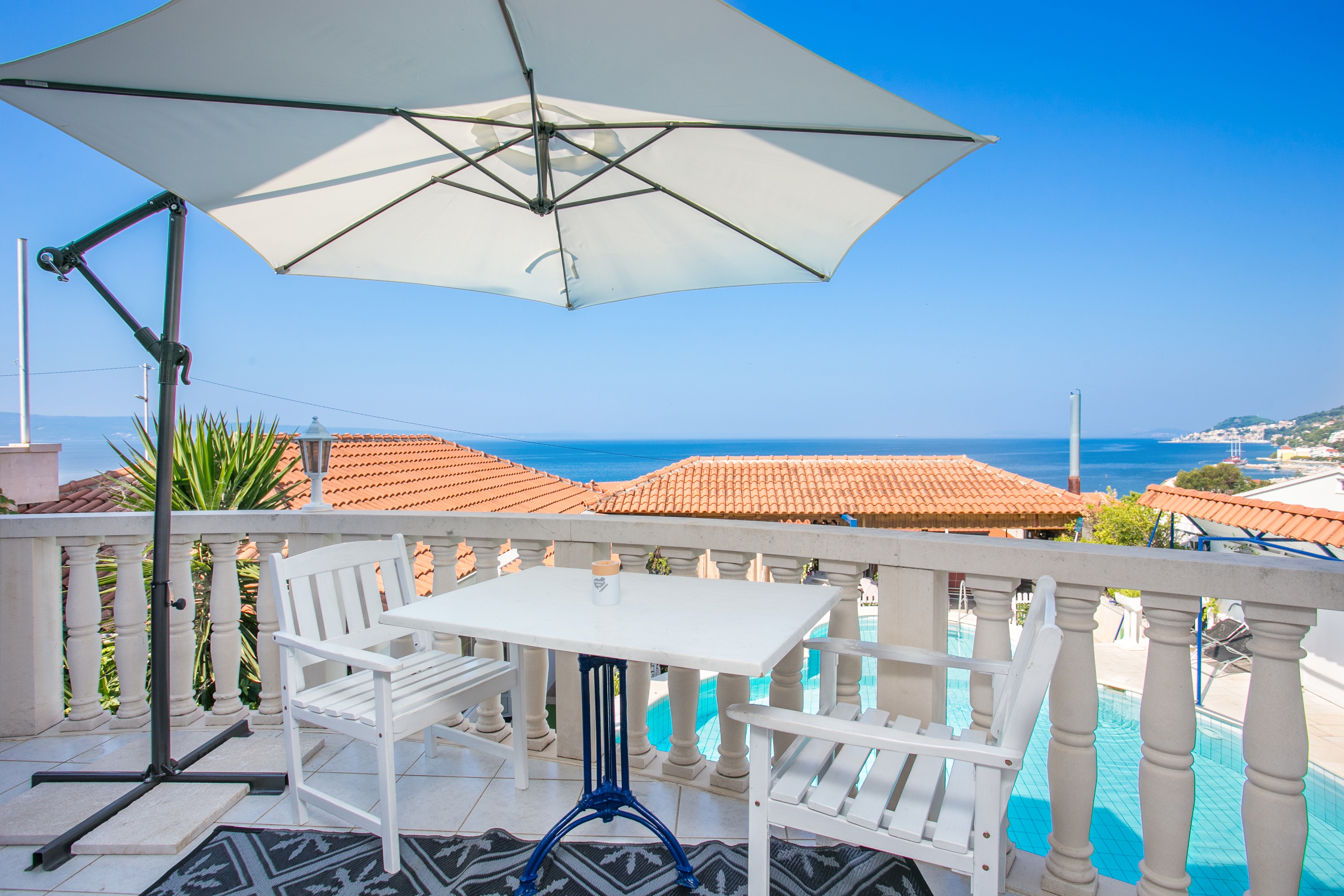 Two bedroom apartment with terrace and sea view Sumpetar, Omiš  A-b
