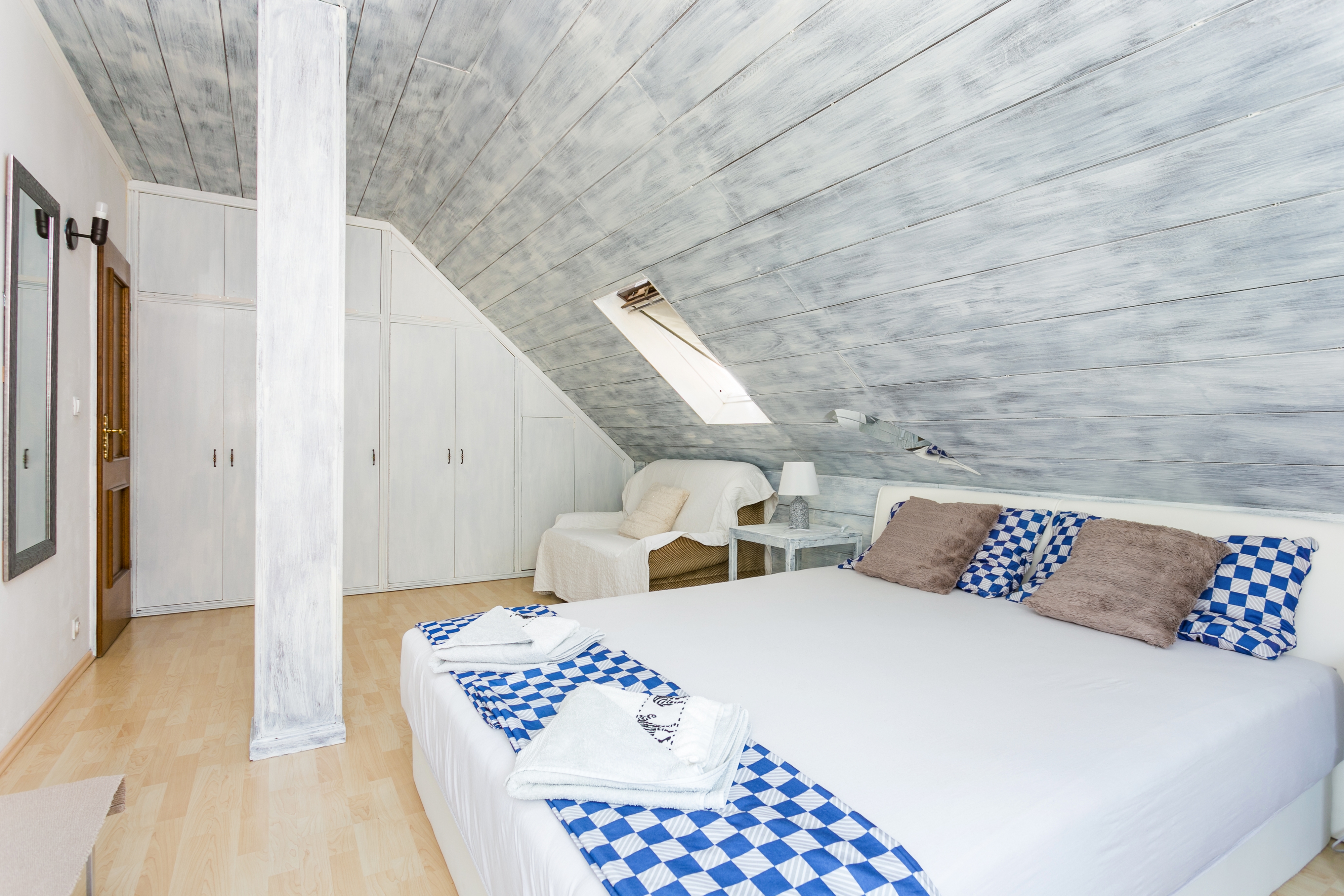 Three bedroom apartment with terrace and sea view Sumpetar, Omiš  A-c