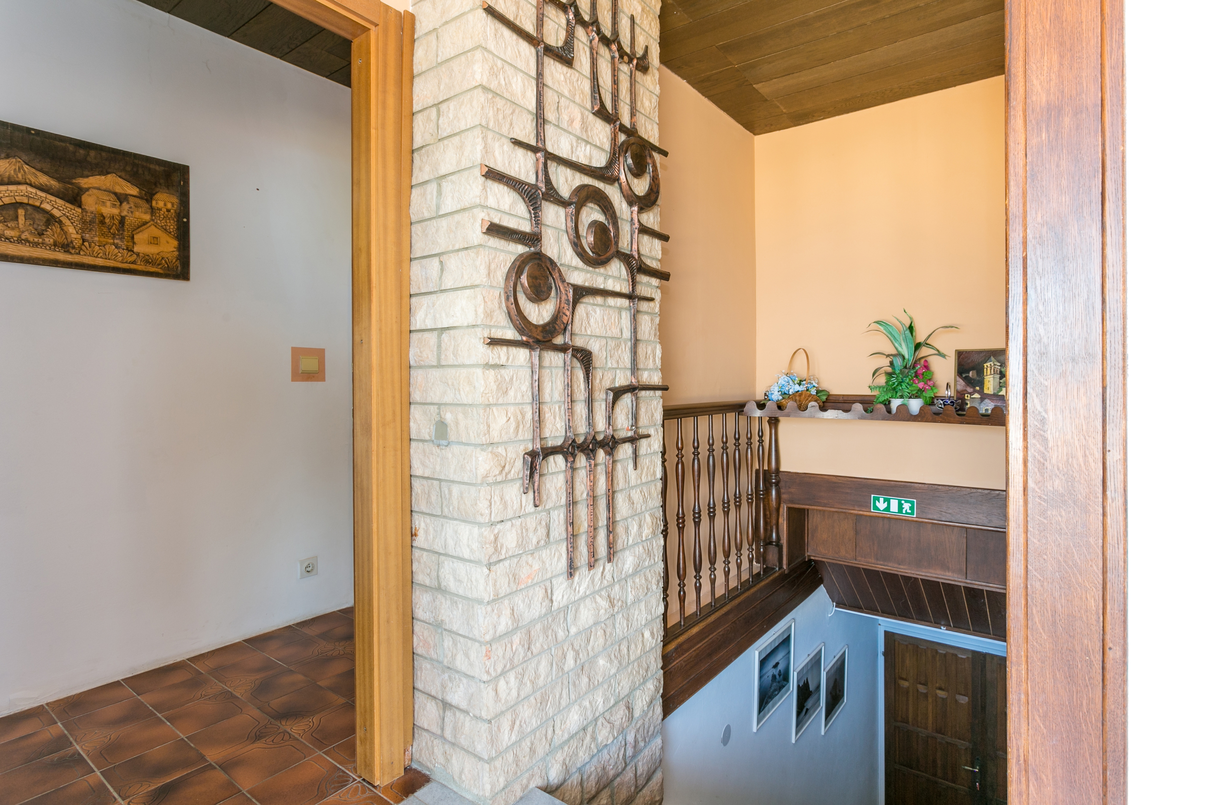 Three bedroom apartment with terrace and sea view Sumpetar, Omiš  A-c